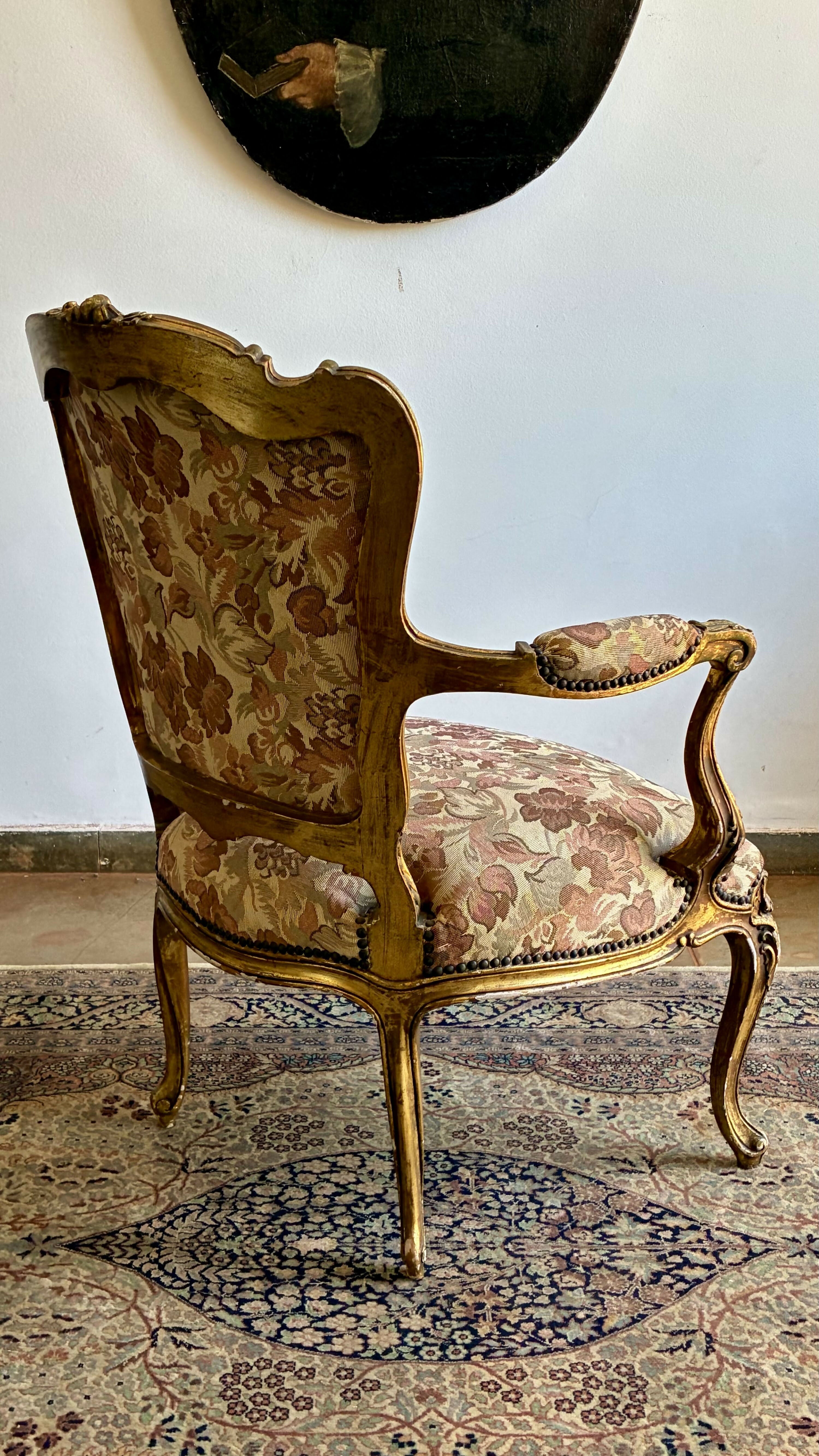 Conjunto Luís XV - sofá e duas poltronas