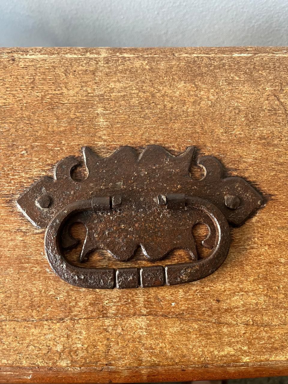 MESA DE APOIO /APARADOR MINEIRO SÉCULO XIX