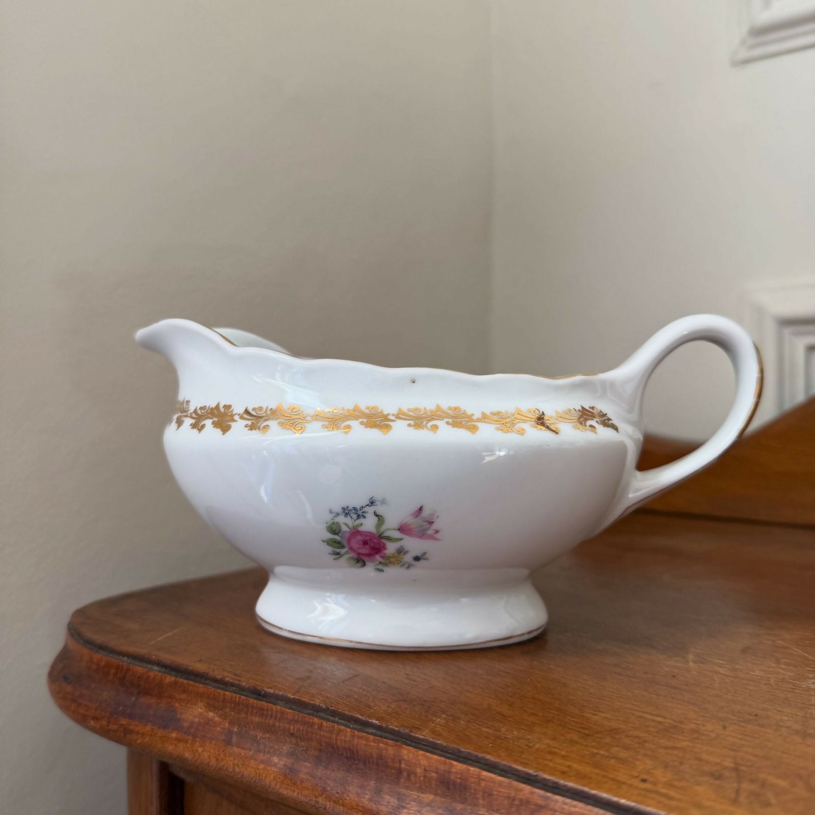 Molheira em Porcelana Steatita com Detalhes Florais