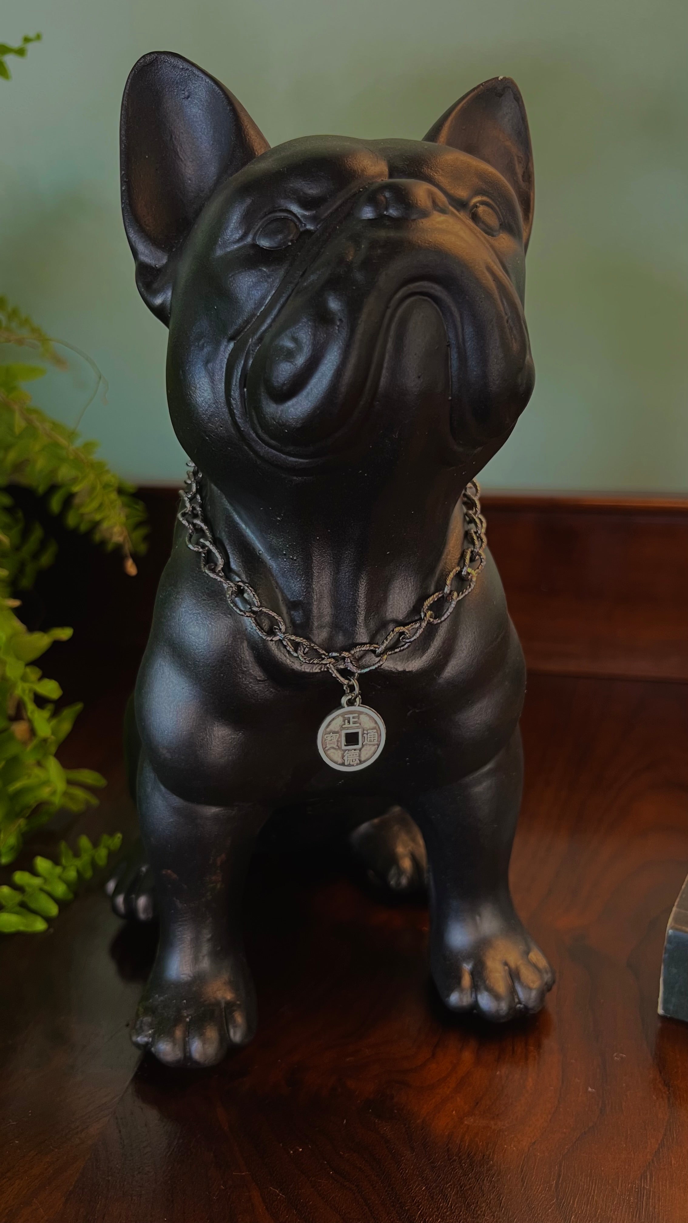 Escultura Bulldog Francês em Estuque Resinado