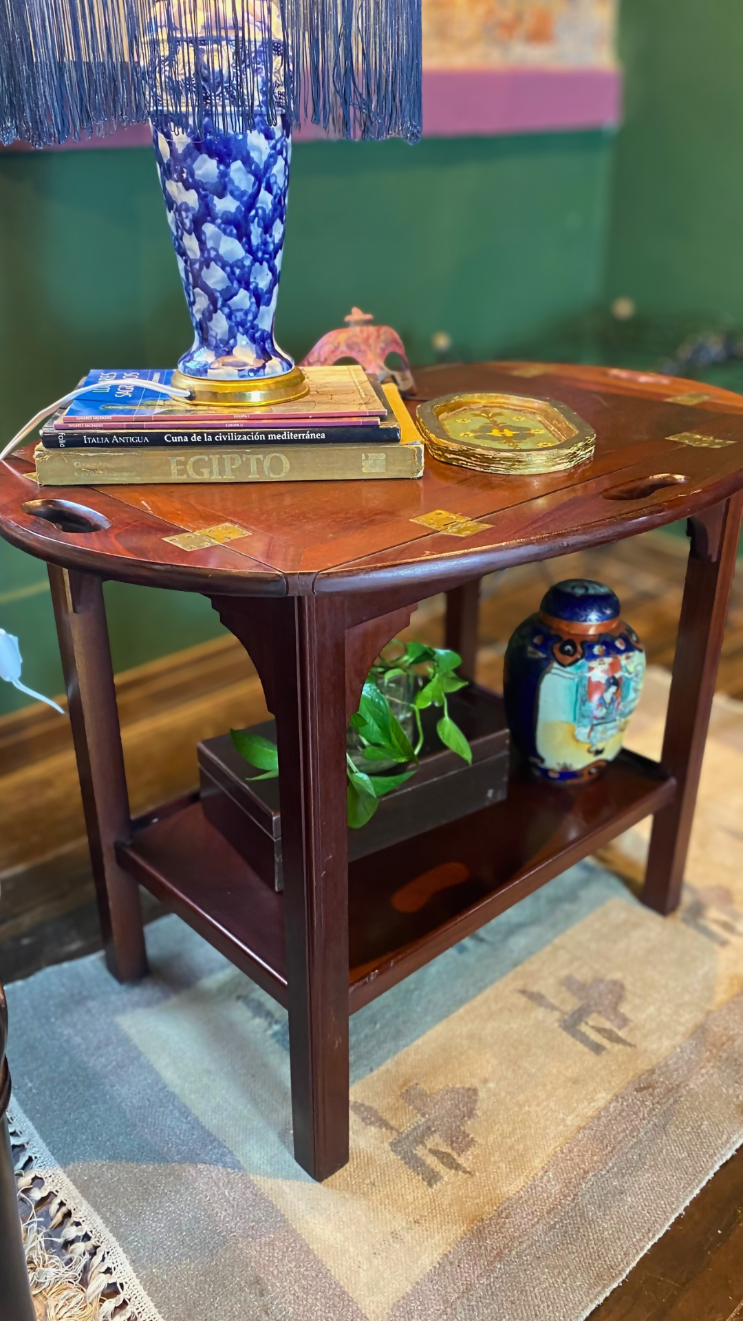 Mesinha lateral Bandeja em madeira e latão