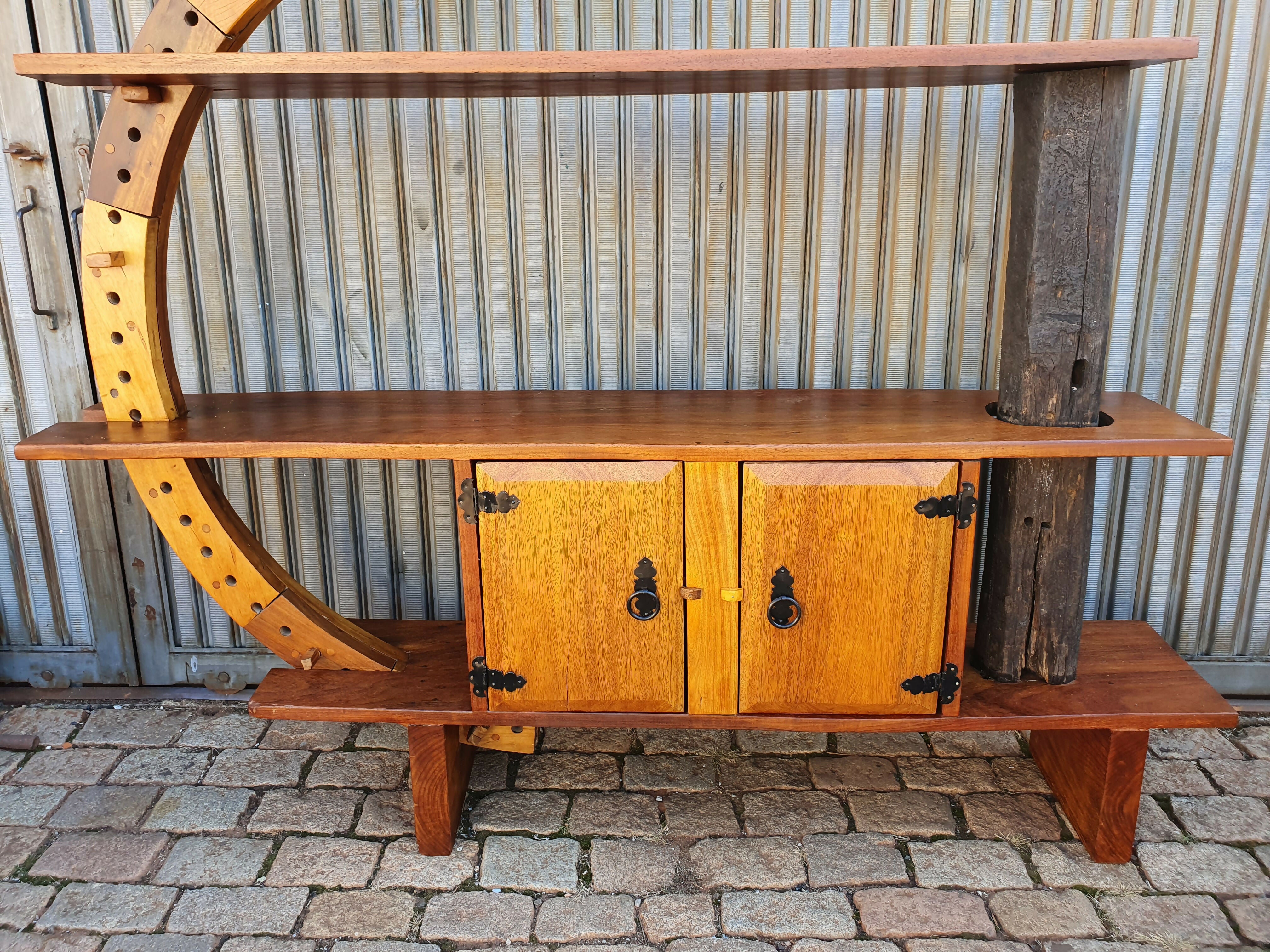 Armário / Estante Ferradura estilo country rústico