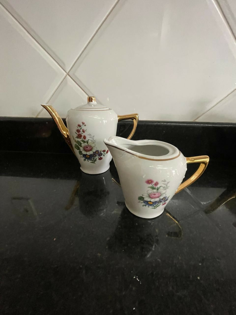 Bule e leiteira Rami