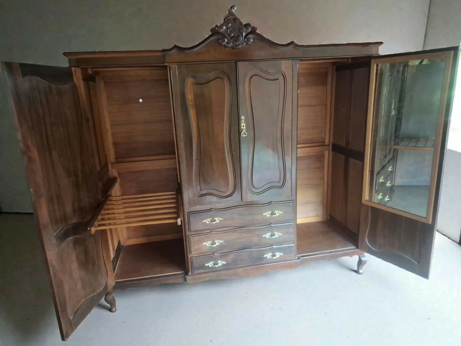 Guarda Roupas Luis XV de 1959