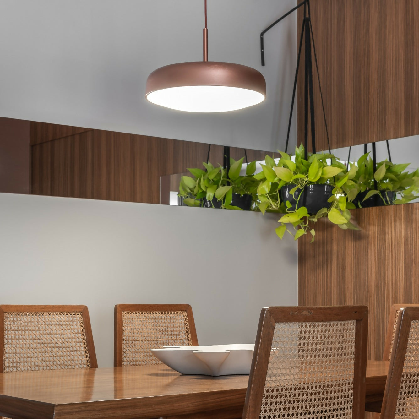 Conjunto mesa e 6 cadeiras de palhinha Celina Design