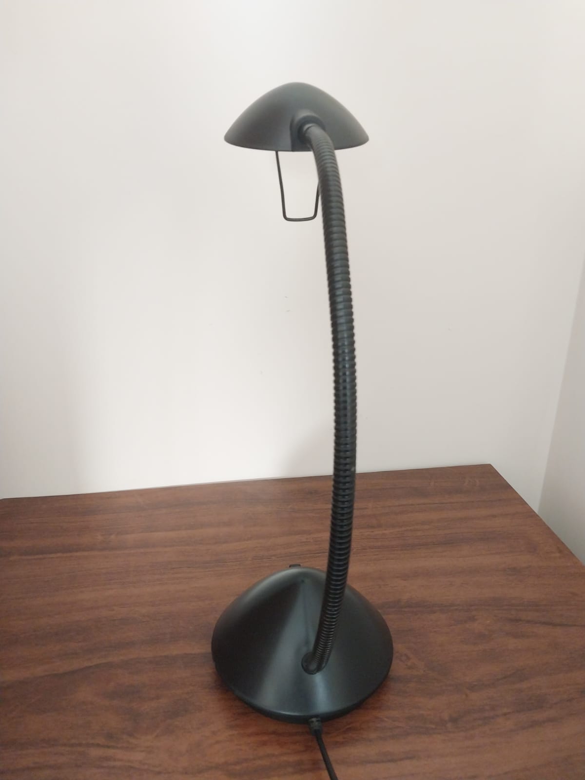 Luminária Design preta Anos 90