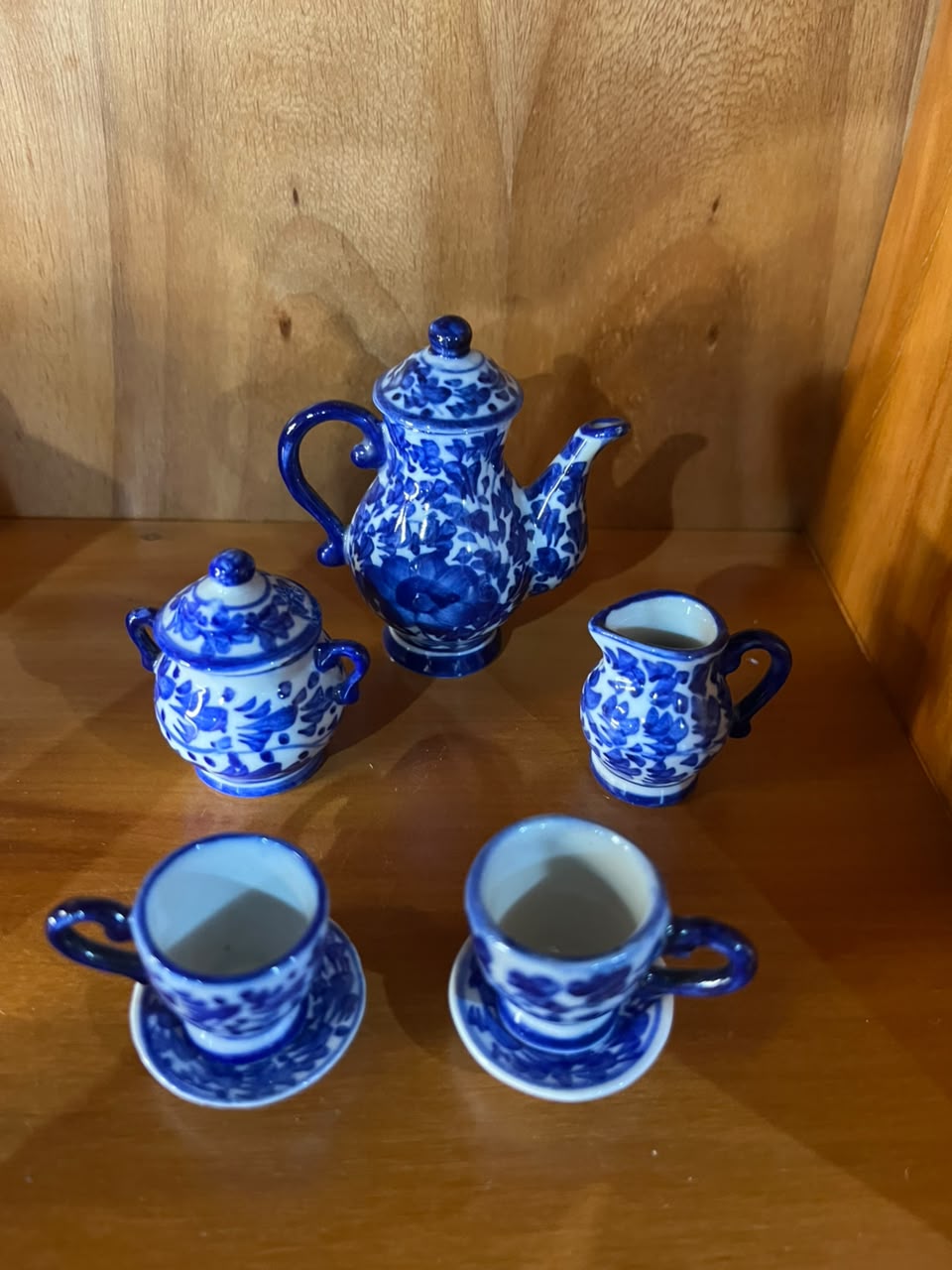 Conjunto miniatura de chá em porcelana azul e branca — 5 peças