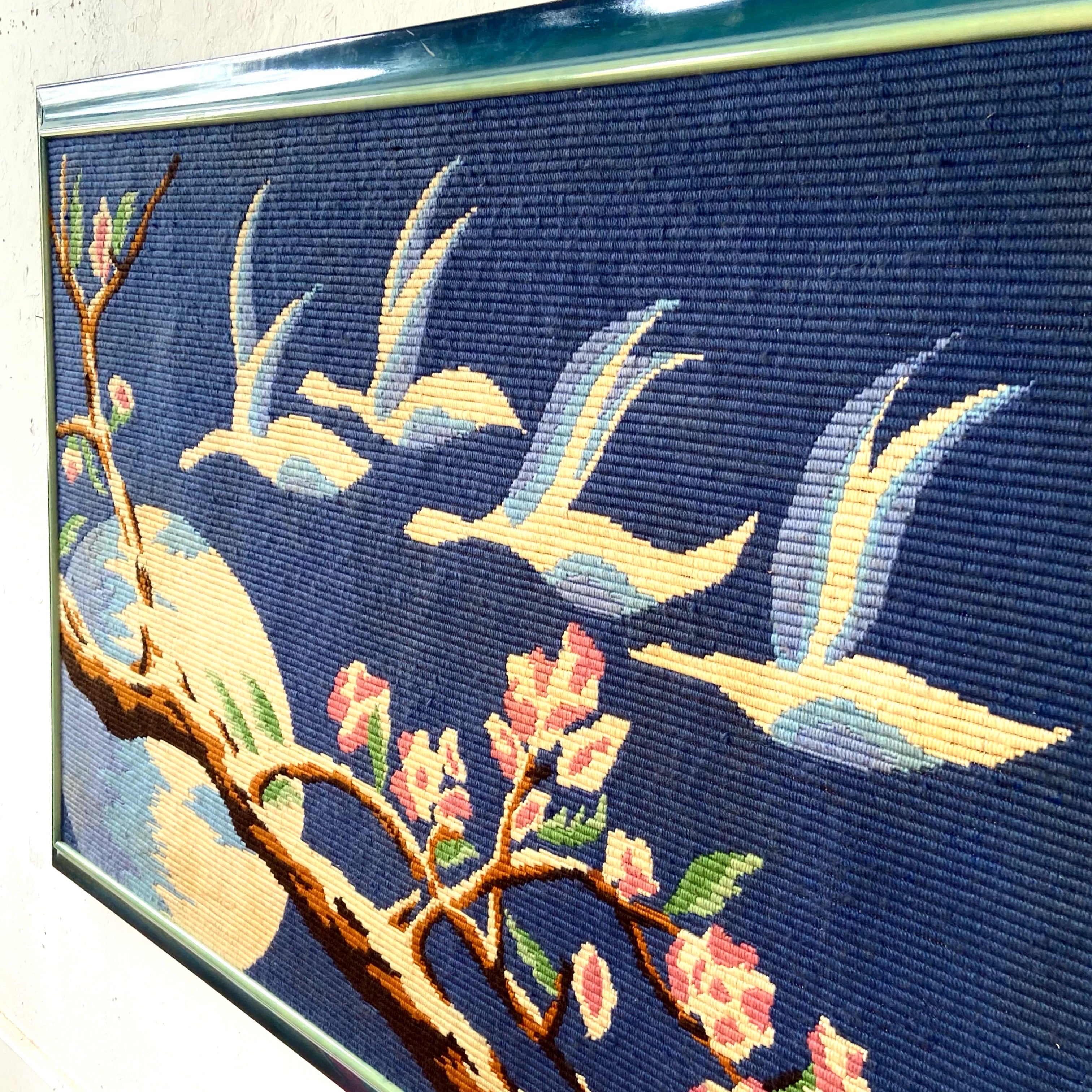 Tapeçaria vintage com pássaros e flores 