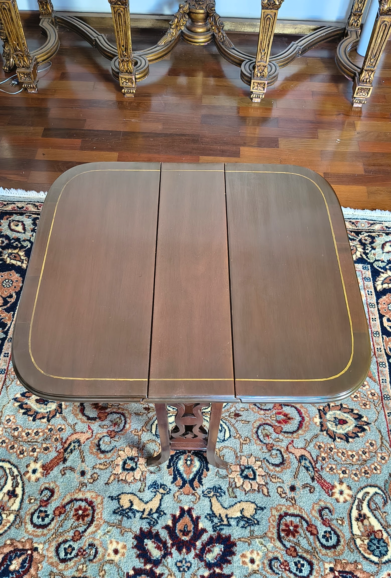 Mesa lateral drop-leaf table em madeira com abas laterais dobráveis 