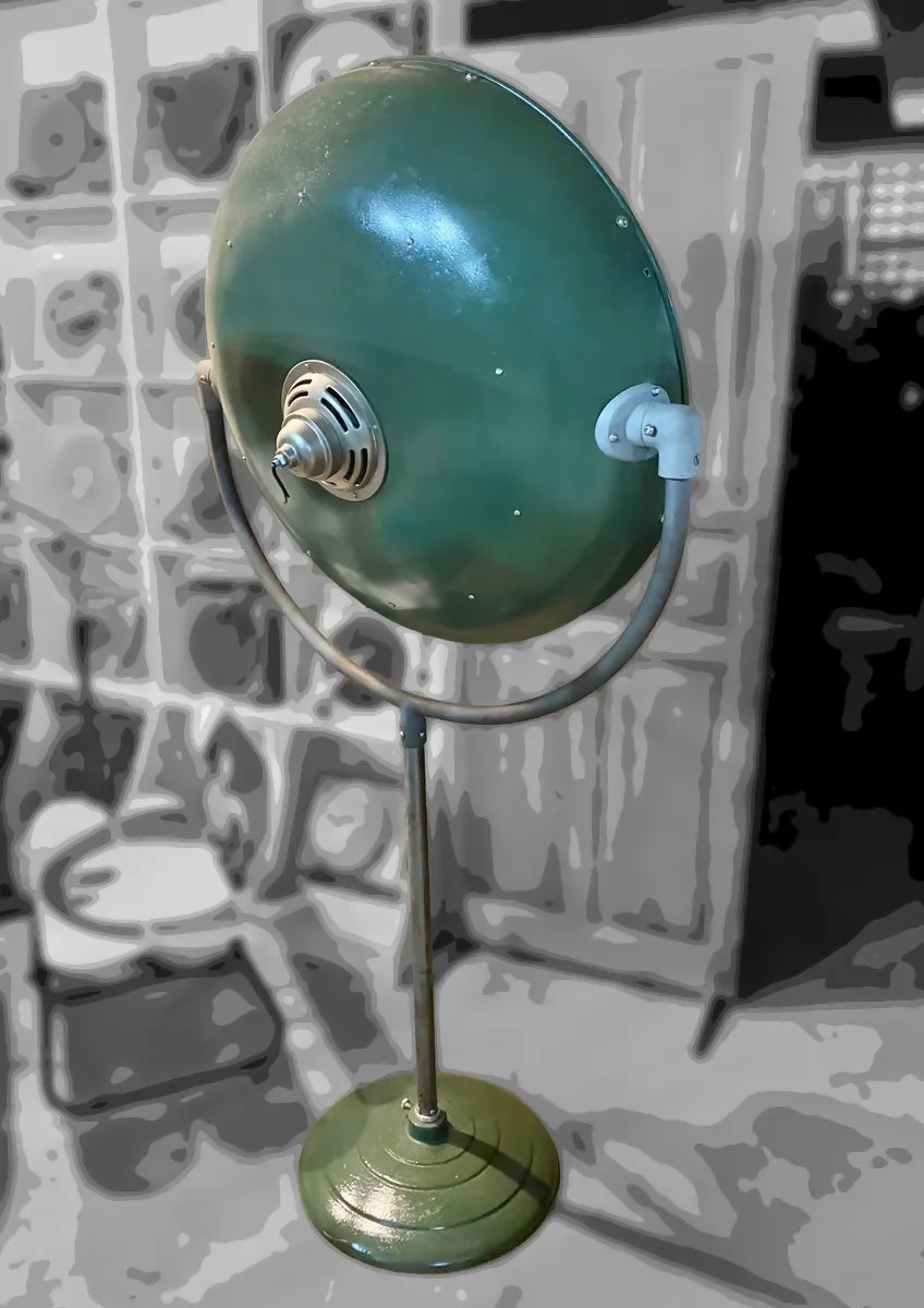 Luminária holofote antigo customizado