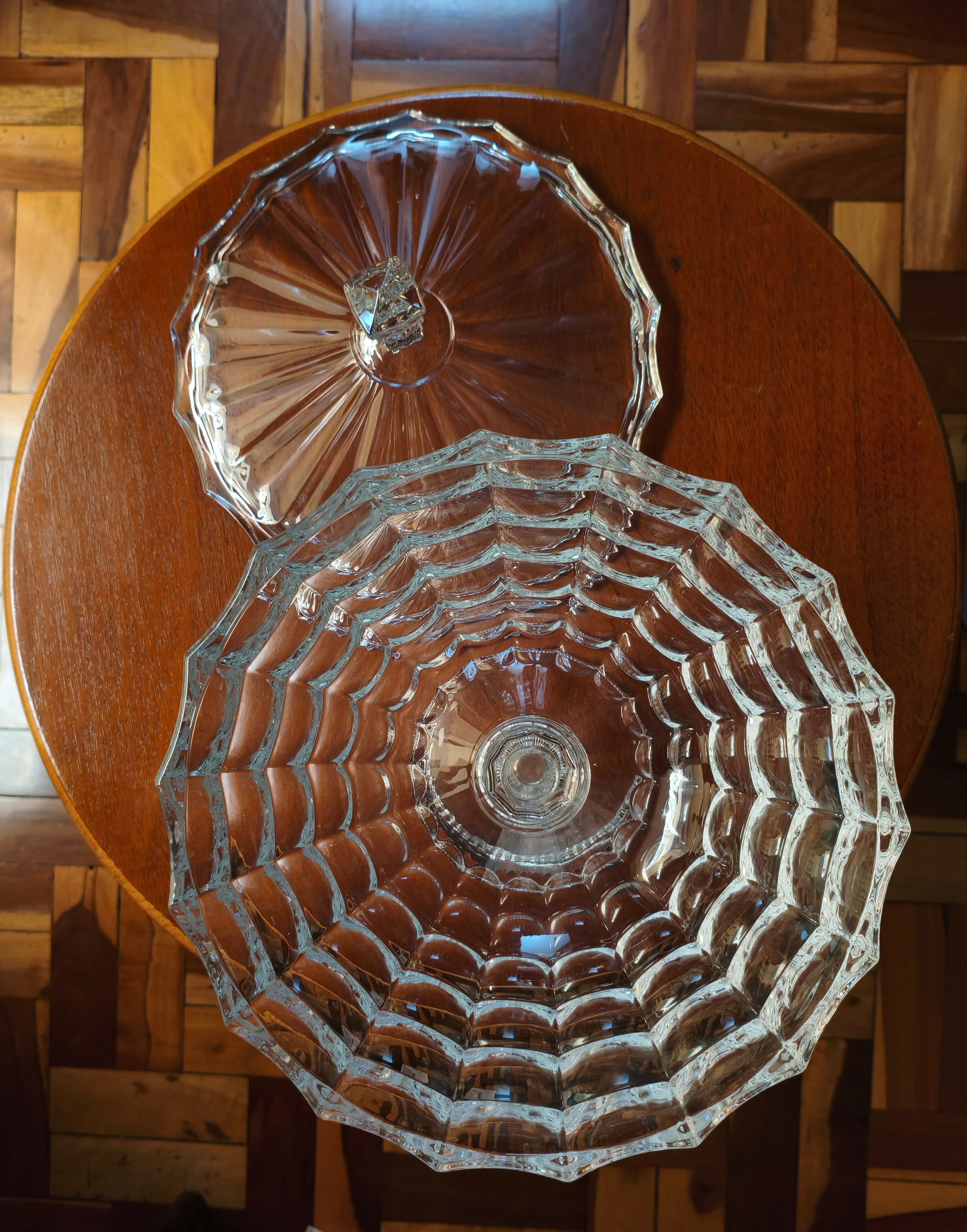 Bomboniere Grande de Vidro Lapidado