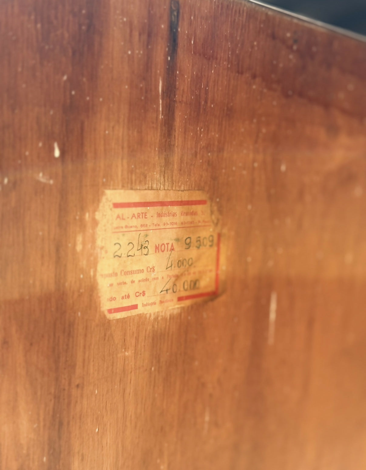 Cômoda anos 70 em Fórmica