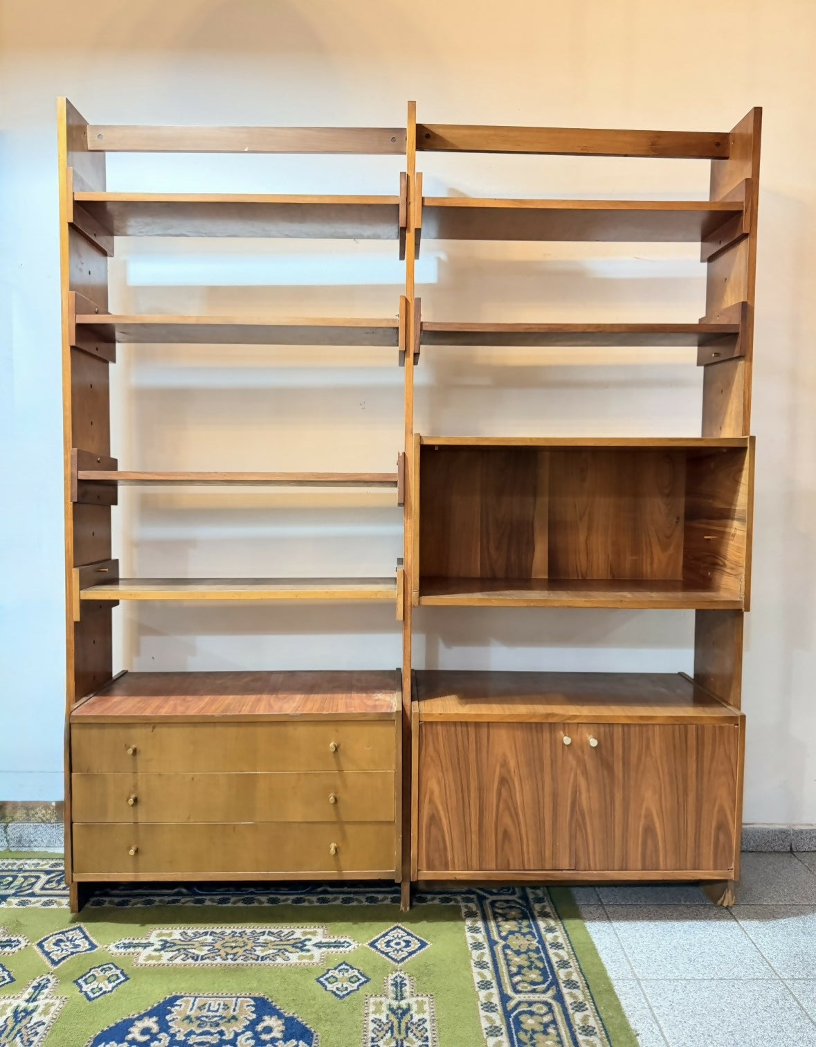 Estante modular em Caviúna, anos 60