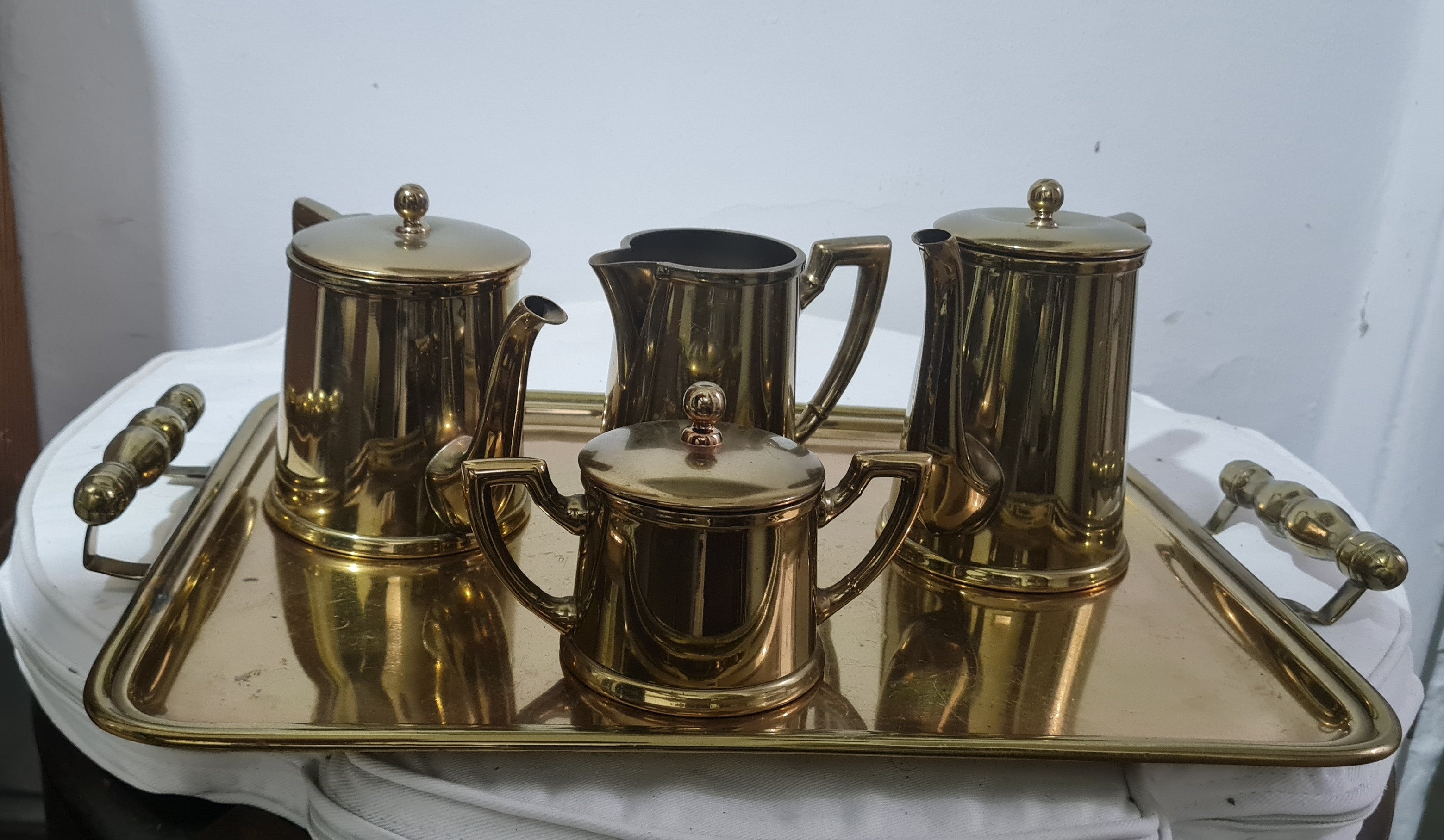 Antigo Jogo de Café e Chá Soppil Dourado – Completo com Bandeja (5 Peças)