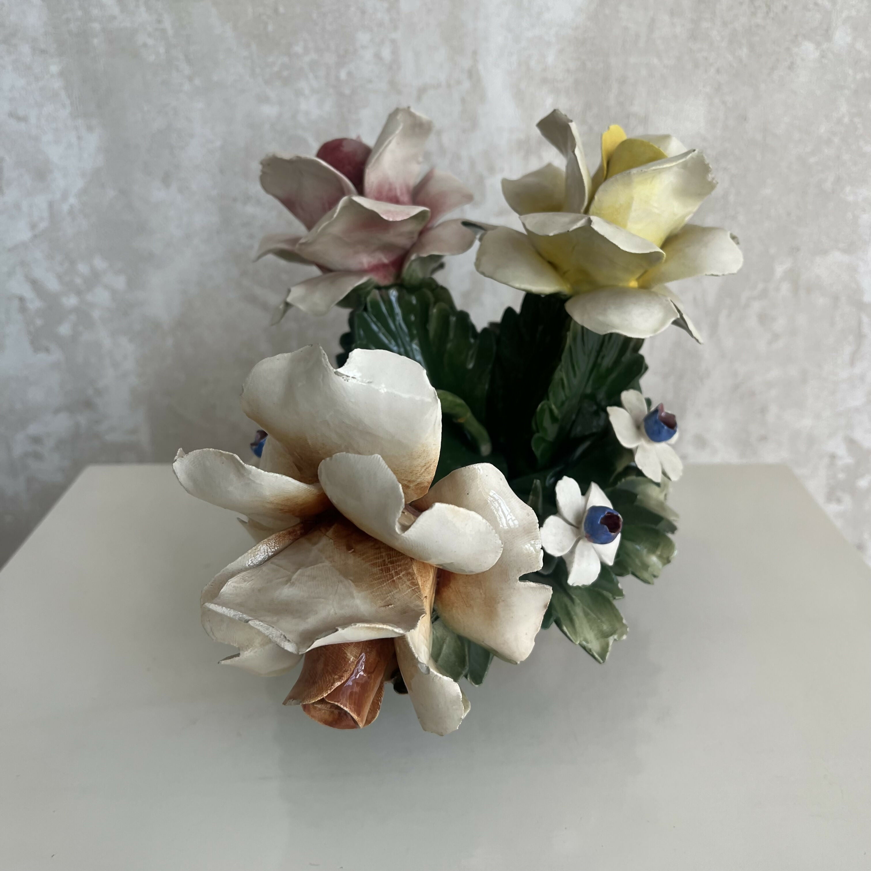 Enfeite floral Capodimonte