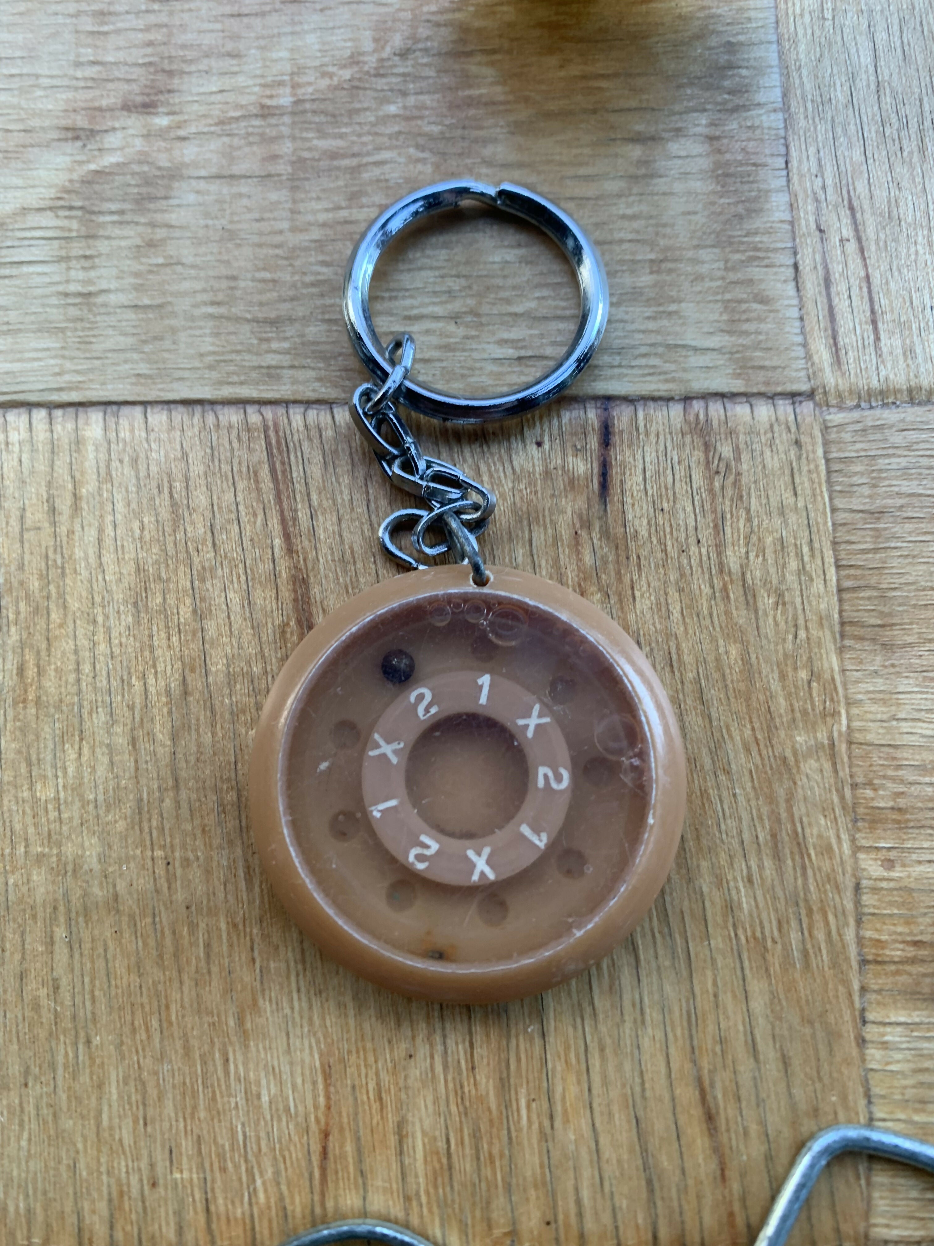 Conjunto de 10 chaveiros antigos