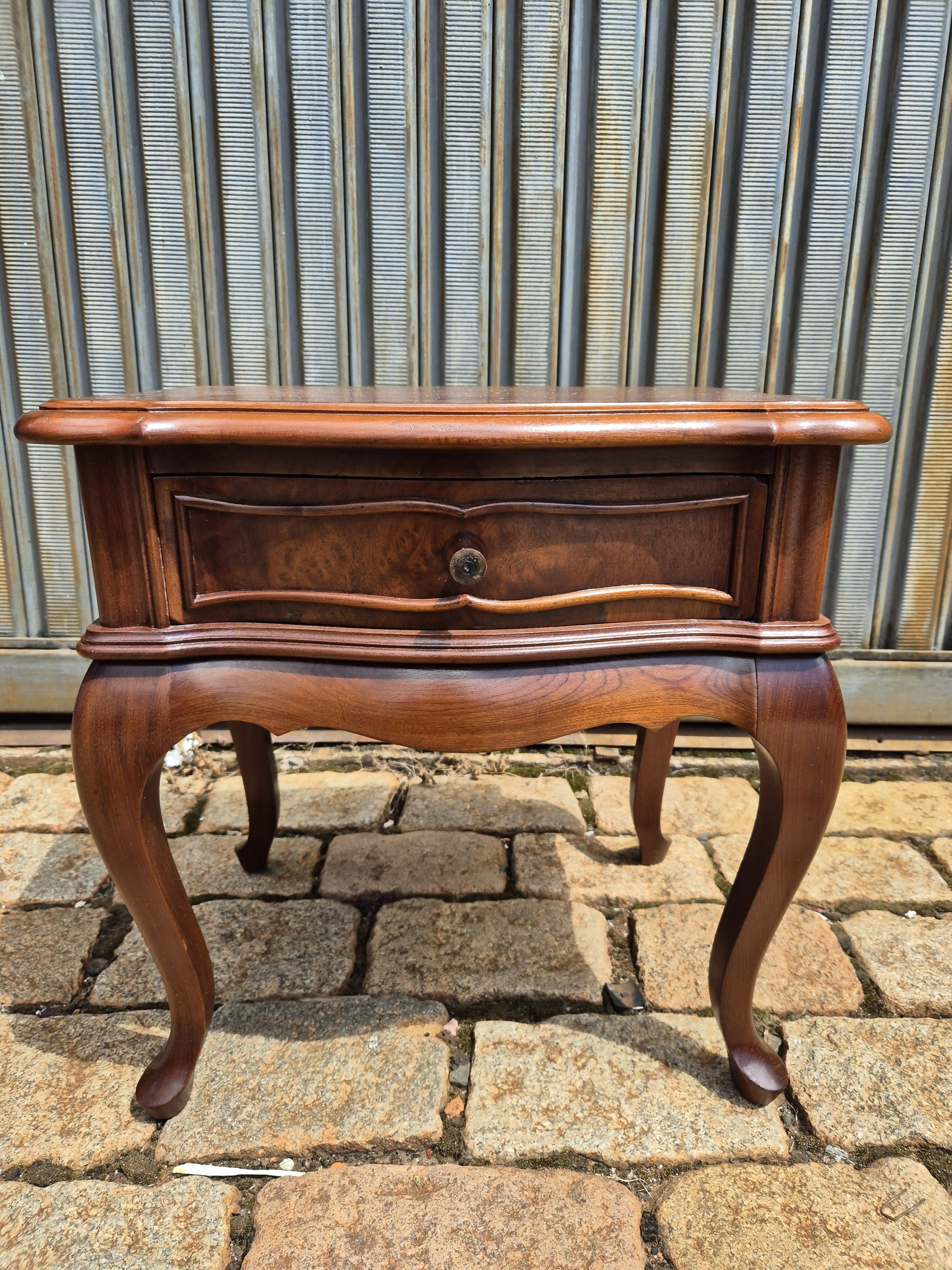 Móvel de cabeceira / criado Provençal