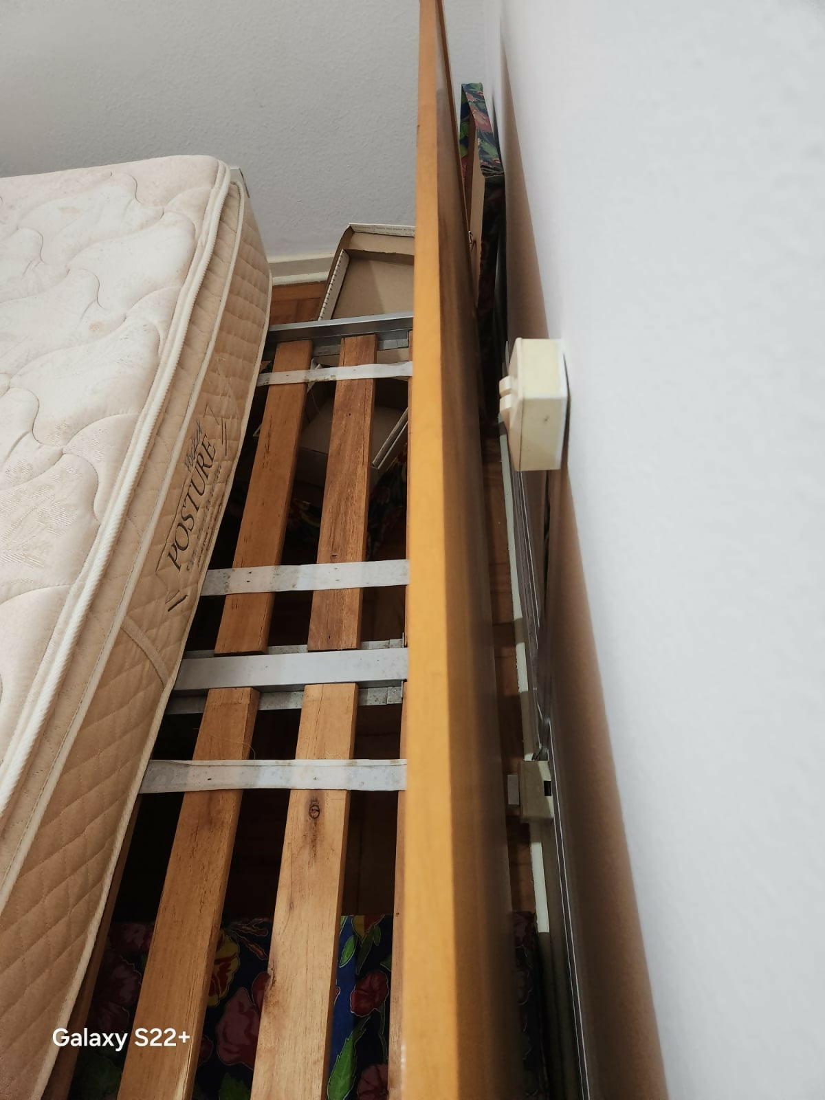 Cama de Casal com estrado e cabeceiras acopladas