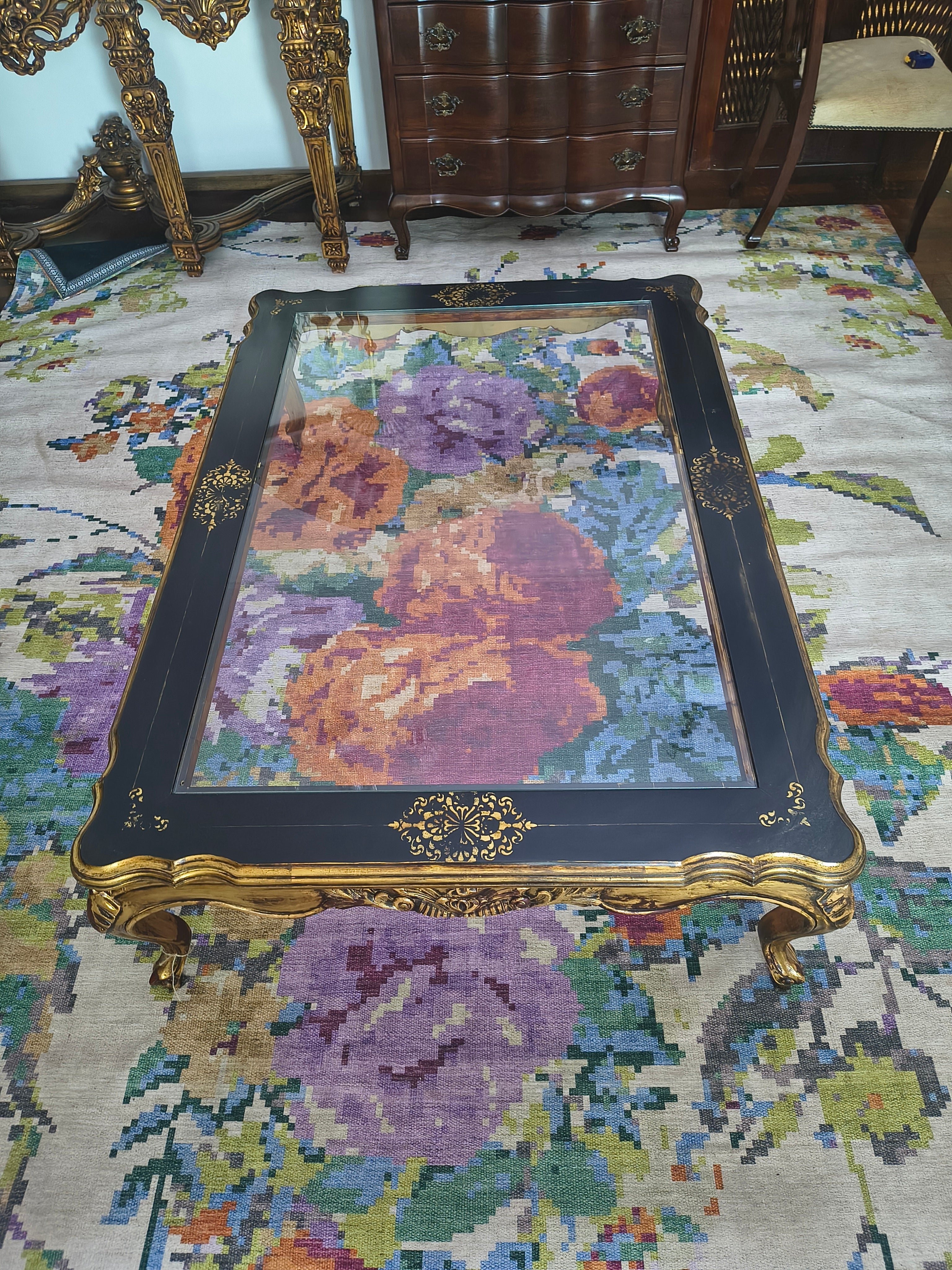 Mesa de Centro em madeira, folhas a ouro e vidro