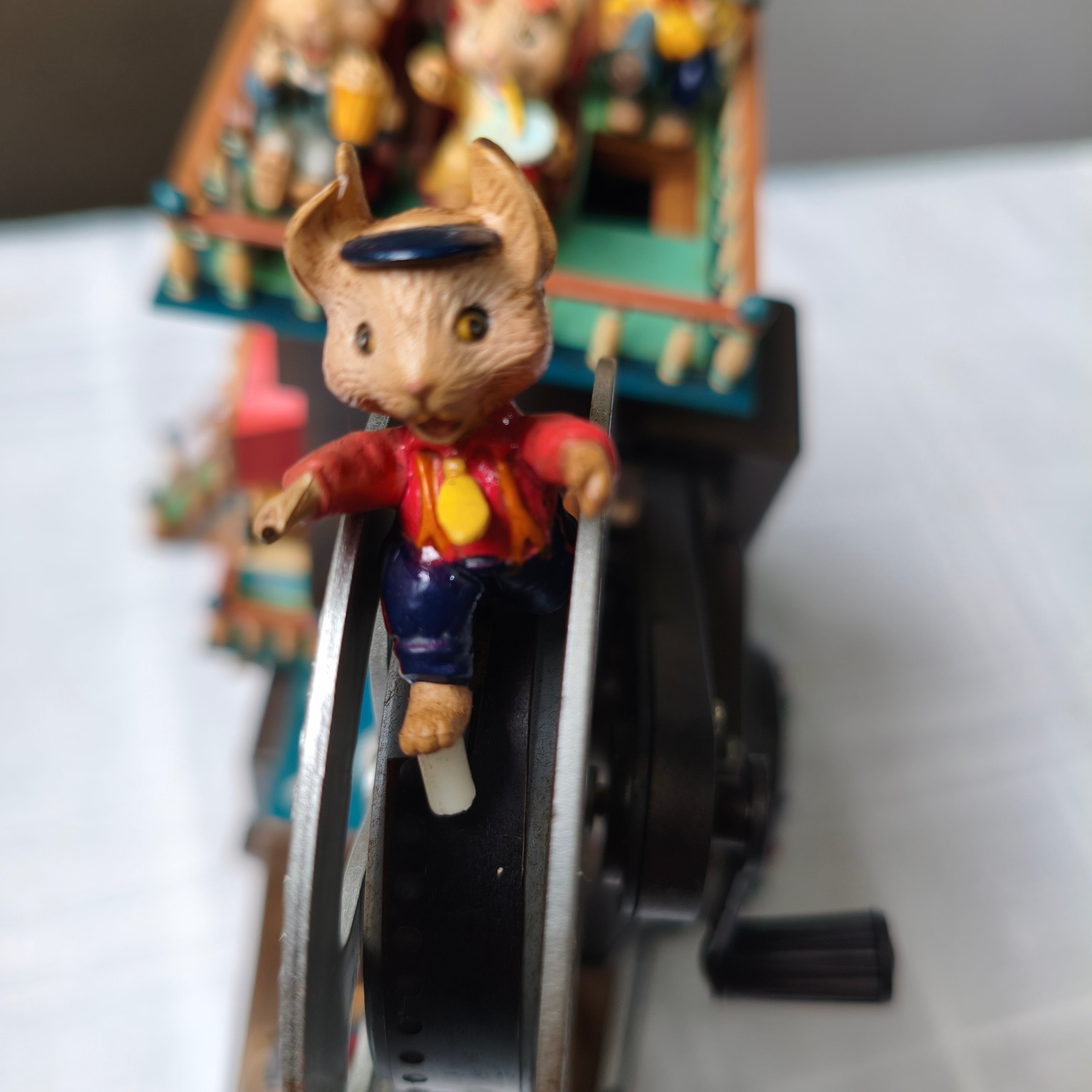 Caixinha musical Enesco Hooray for Hollywood