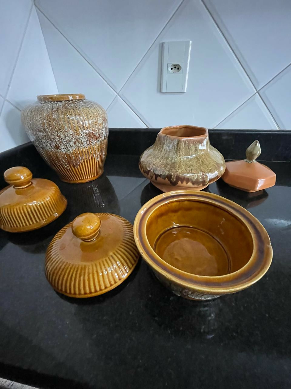 Trio de vasos em ceramica