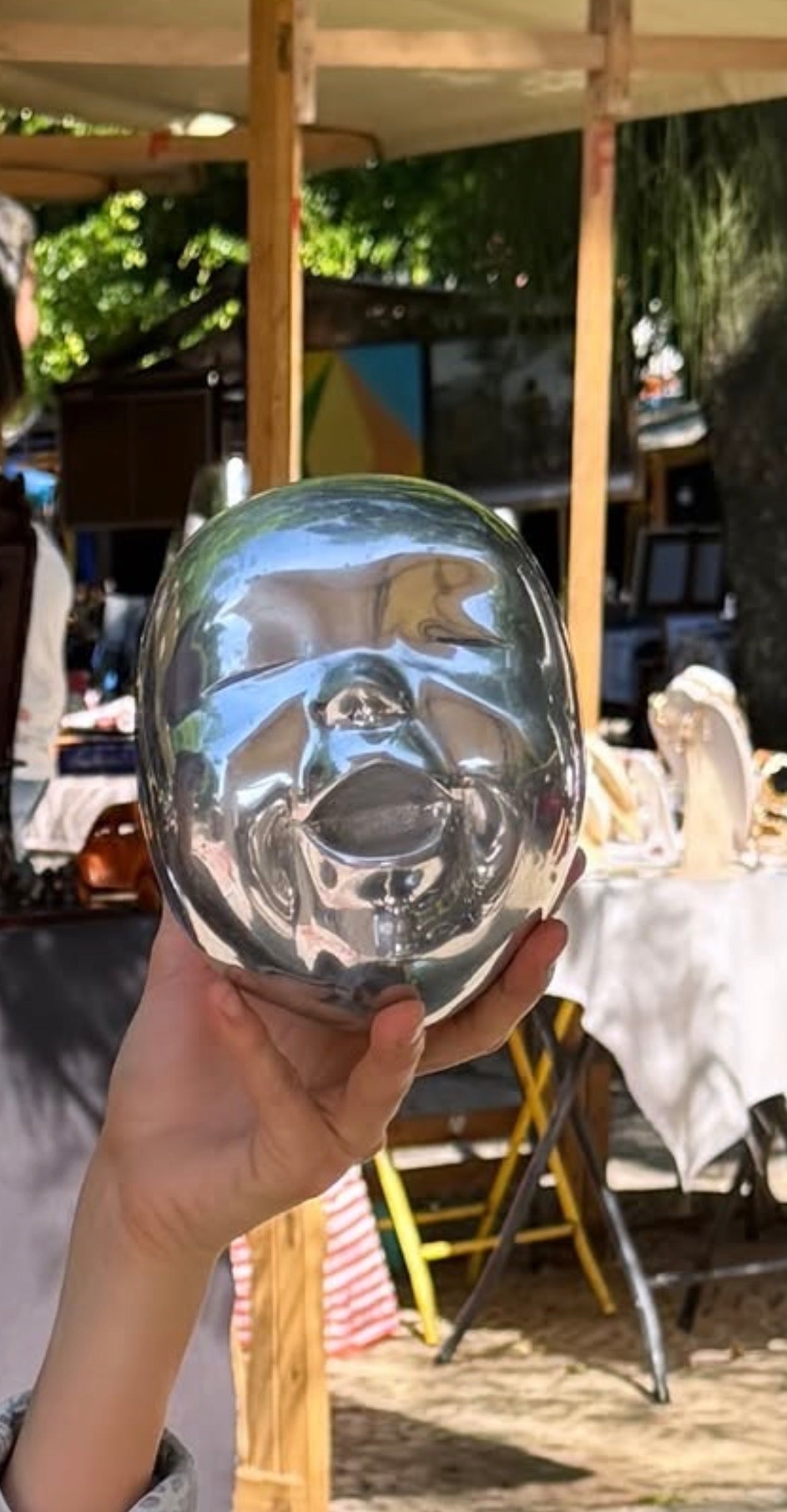 Escultura rosto bebê Buda com acabamento cromado