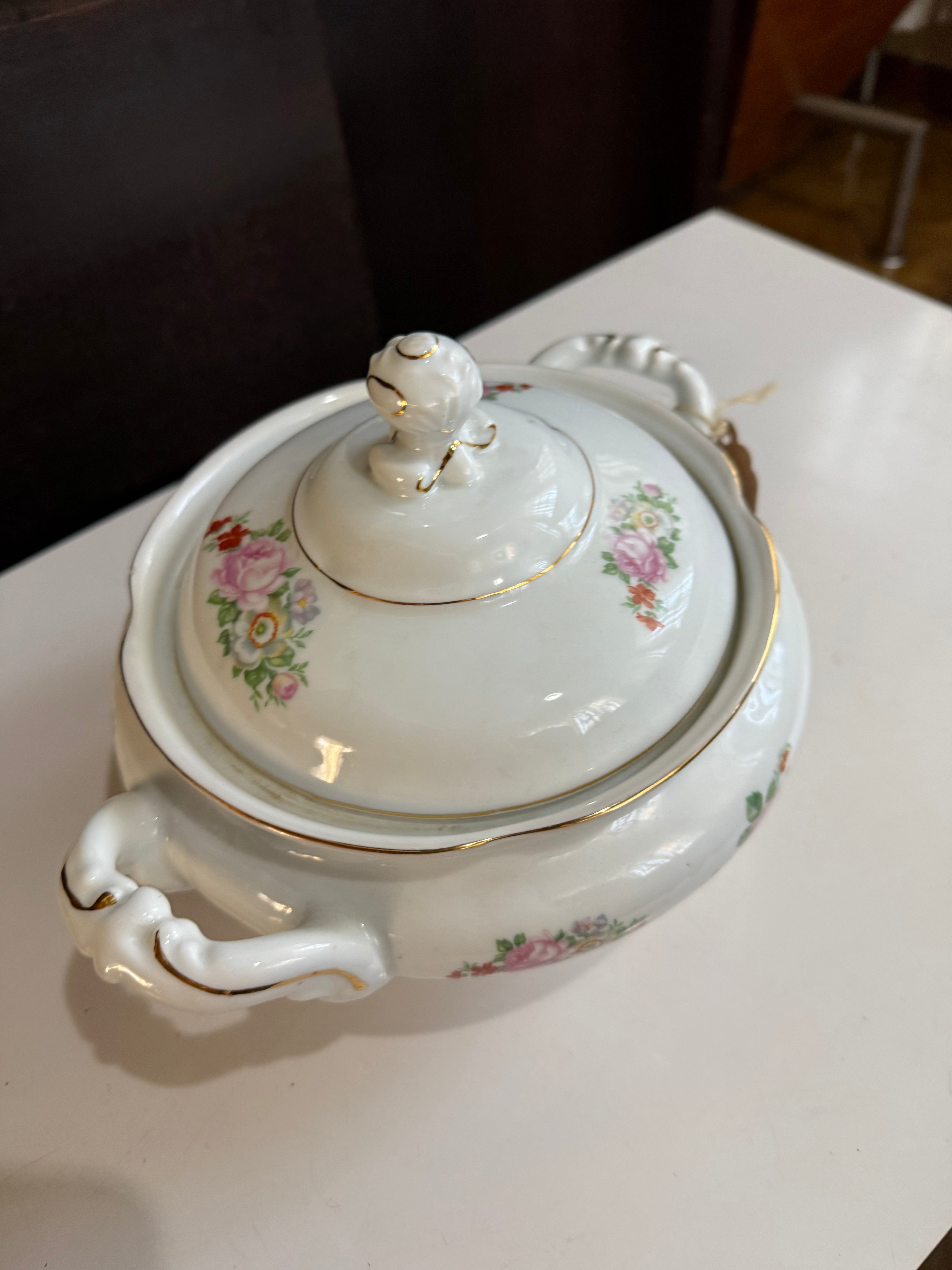 Sopeira em Porcelana Schmidt — Floral com Filetes de Ouro