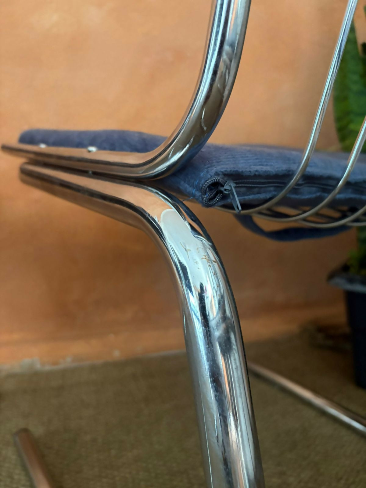 cadeira unitária Pozza cromada anos 70