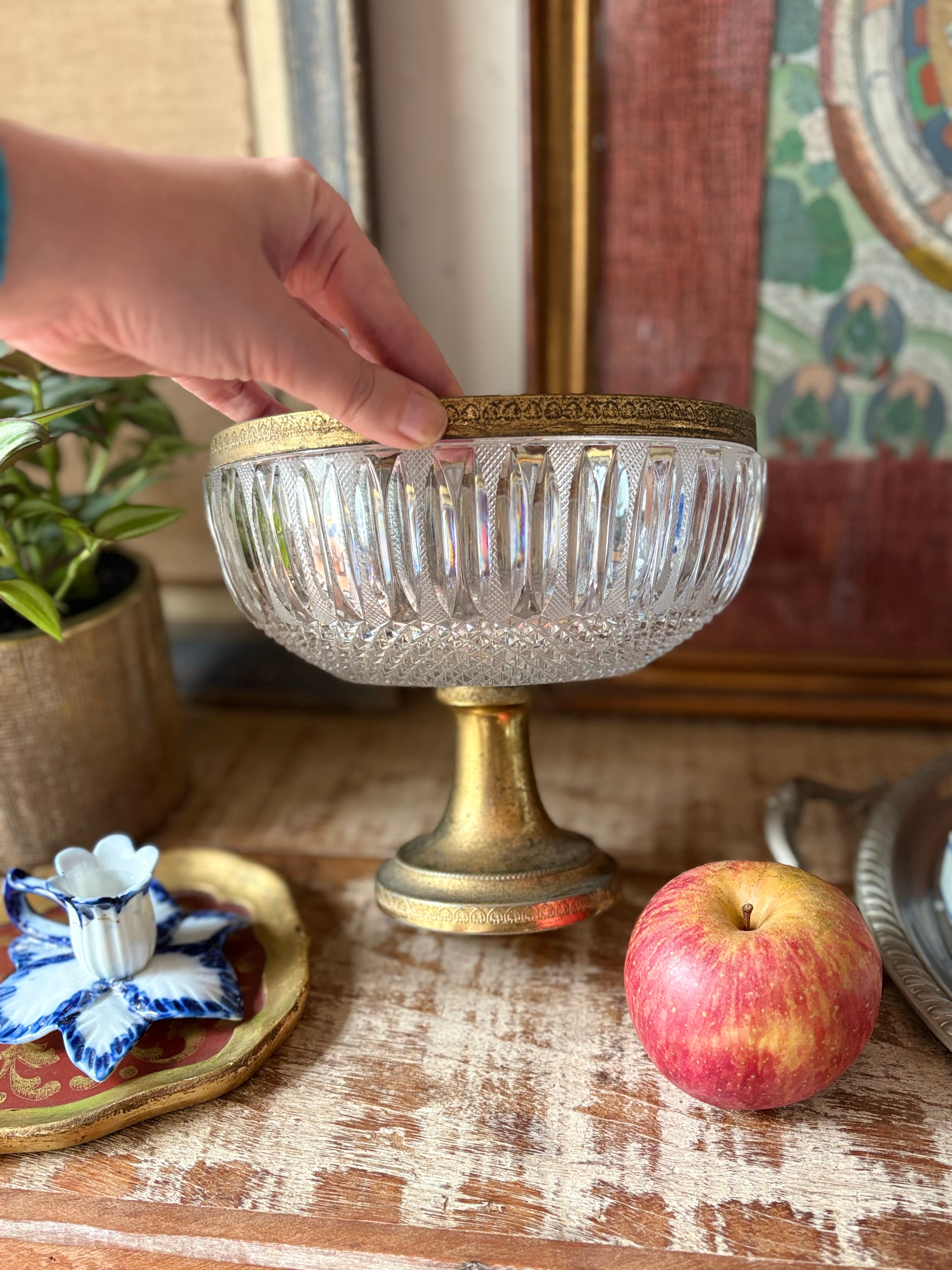 Centro de mesa ou fruteira em cristal e metal dourado 