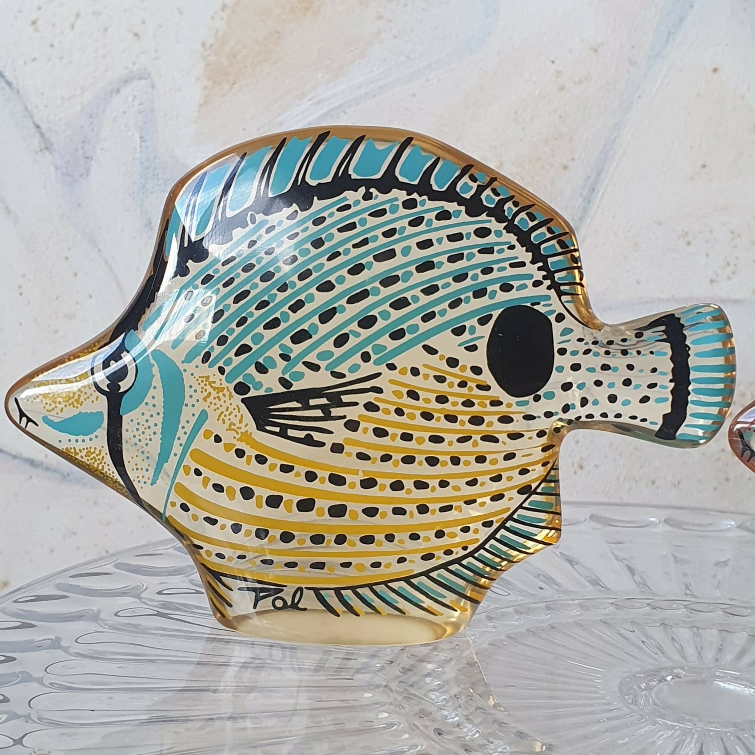 Esculturas cinéticas representando peixes em resina de poliéster Abraham Palatnik. Assinadas.