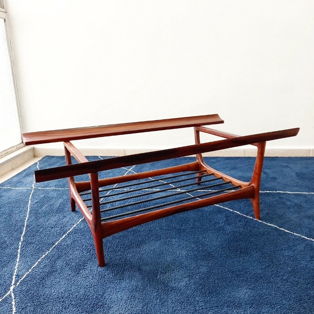 MESA DE CENTRO EM CAVIÚNA GIUSEPPE SCAPINELLI ANOS 50