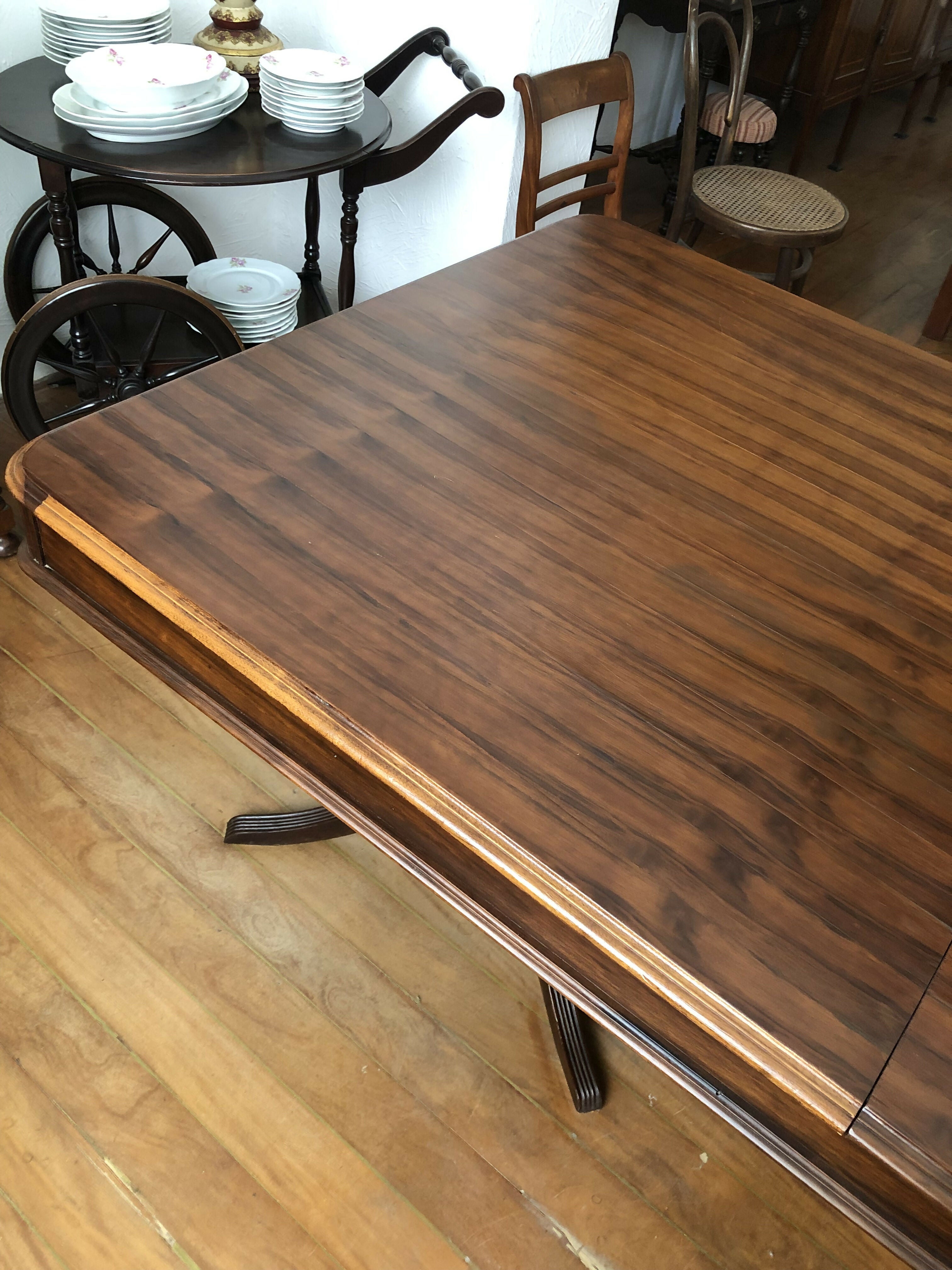 Mesa de jantar retangular com lâmina de Jacarandá