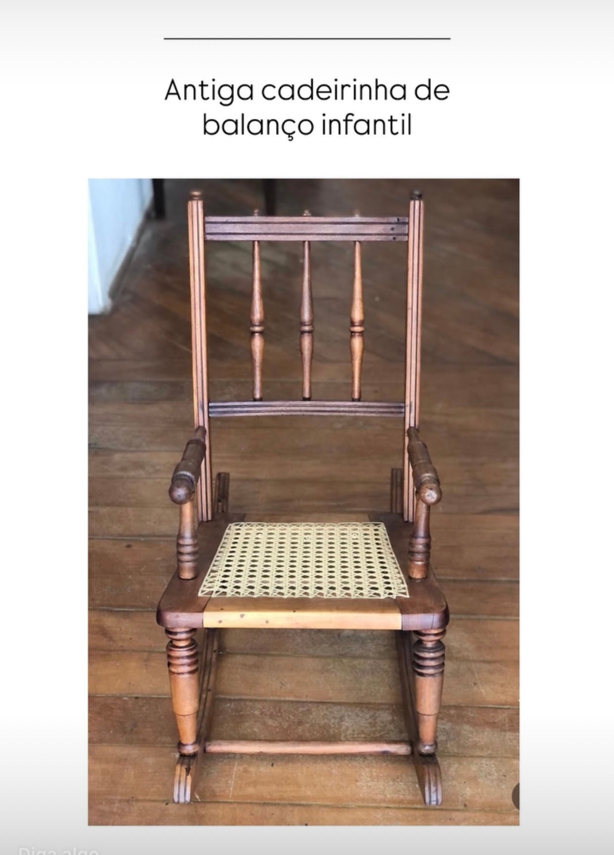 Cadeirinha de balanço infantil de madeira