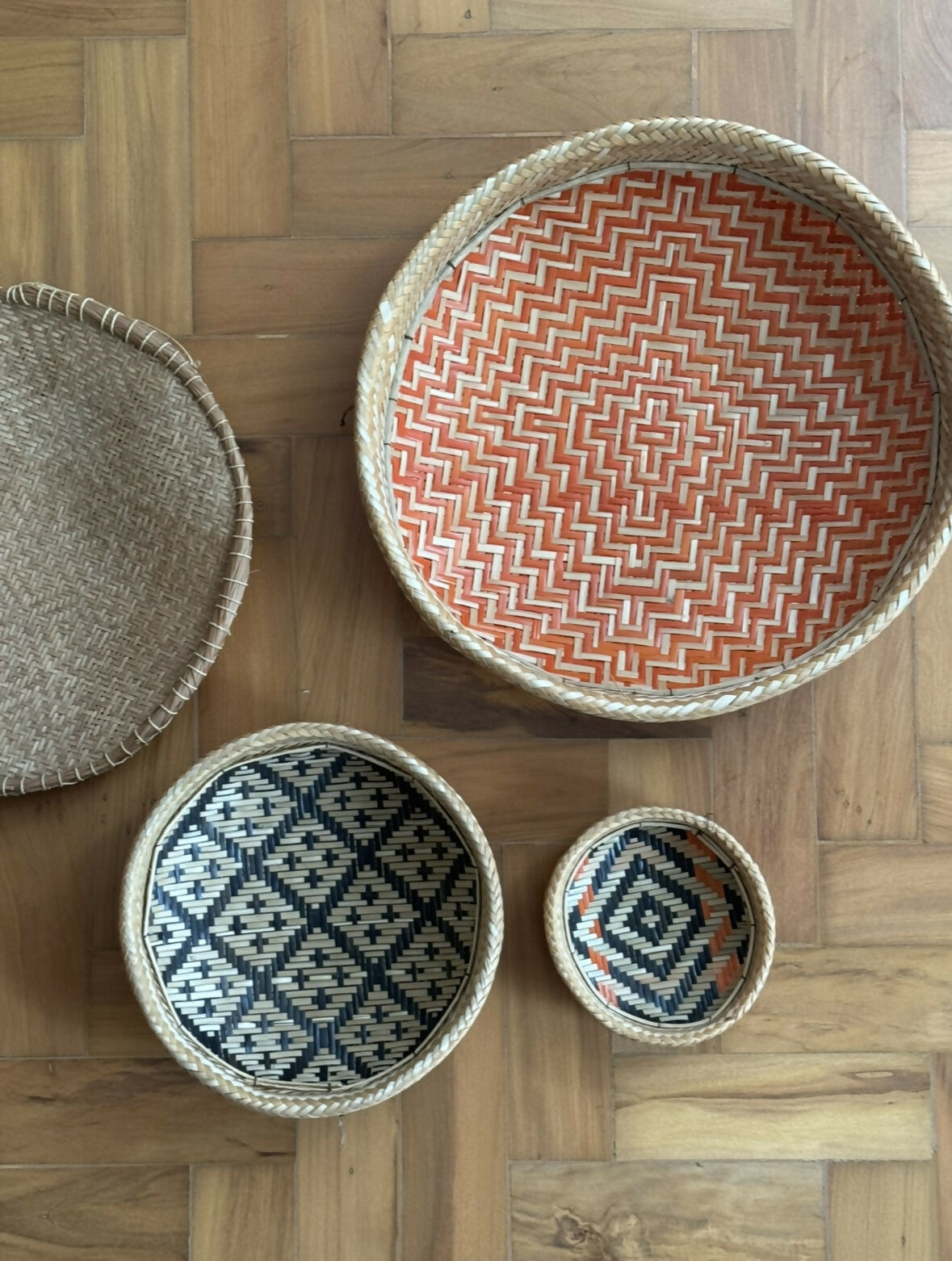 Conjunto de seis cestos artesanais indígenas