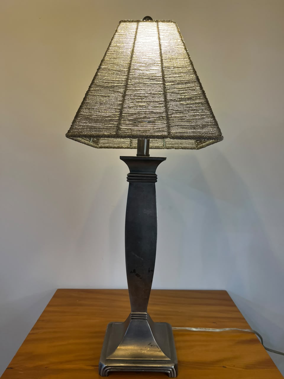 Abajur Vintage em Metal com Cúpula quadrada 