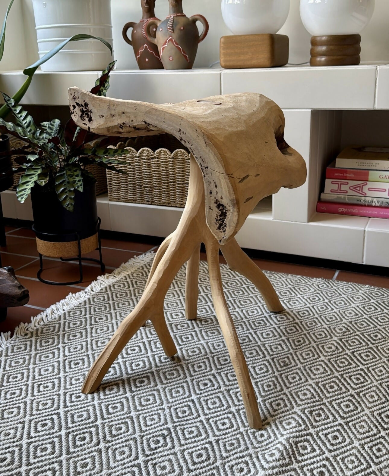 Escultural Banco sela em madeira - Ilha do Ferro