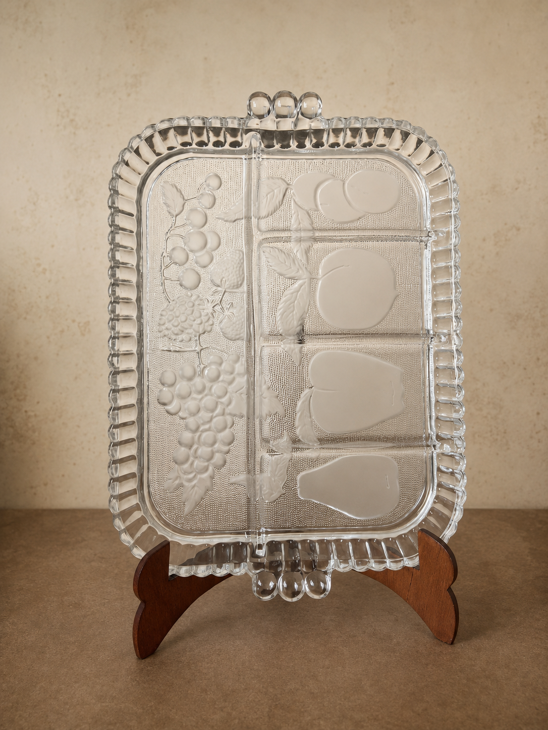 Petisqueira retangular Indiana Glass em vidro prensado com imagens de frutas (DMCPS_542)