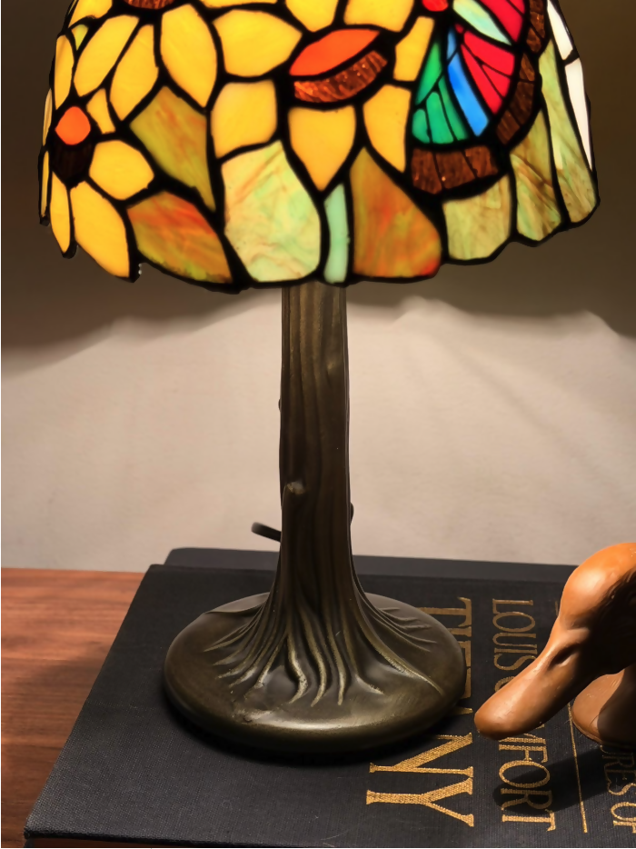 Luminária Vitral Inspiração Tiffany - Flores e Borboletas