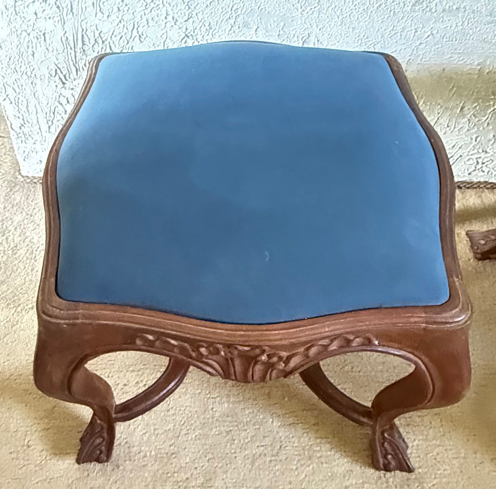 Lindas banquetas Clássica em madeira torneada (valor unitário) 