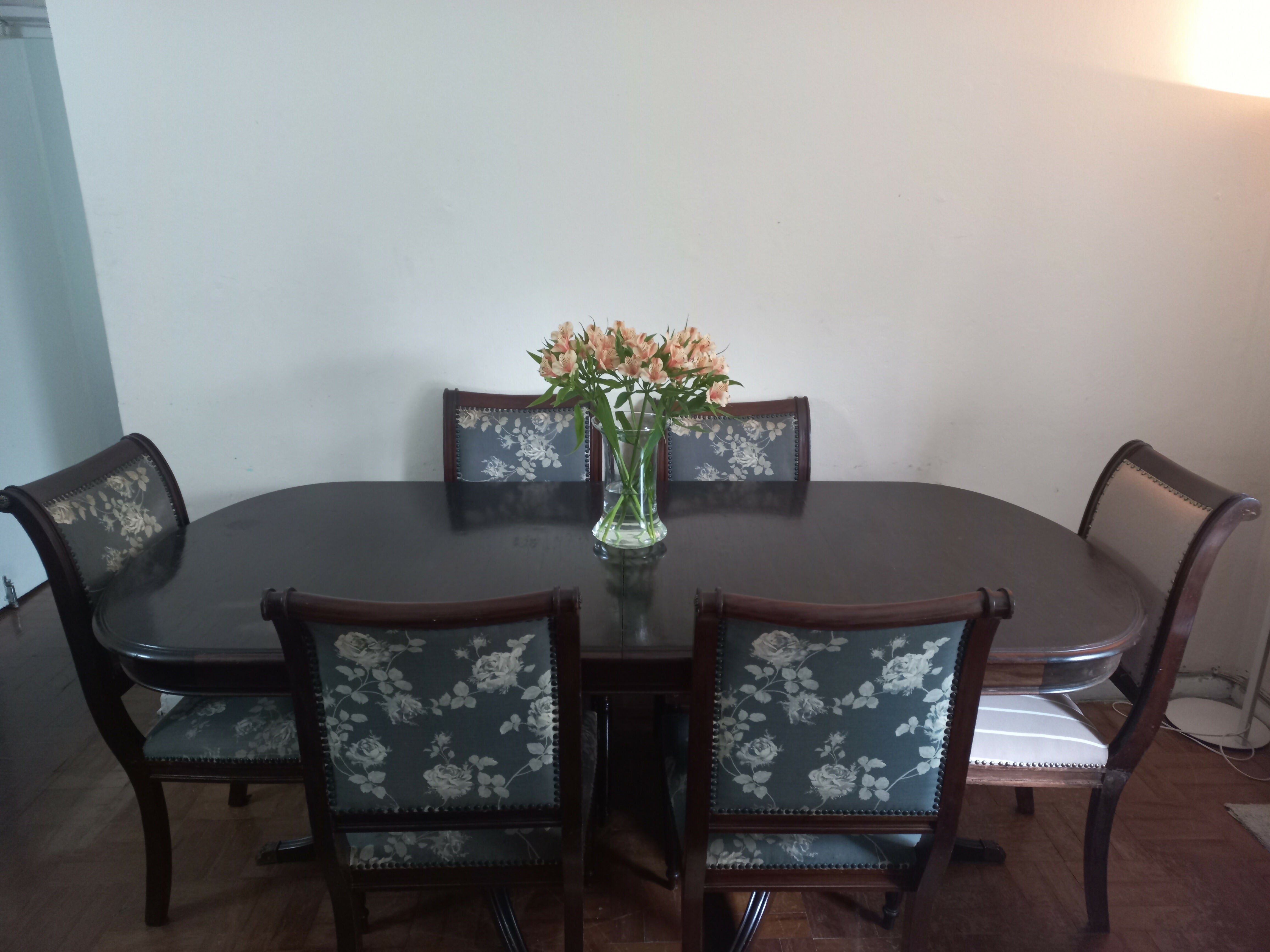 Mesa de jantar extensível antiga