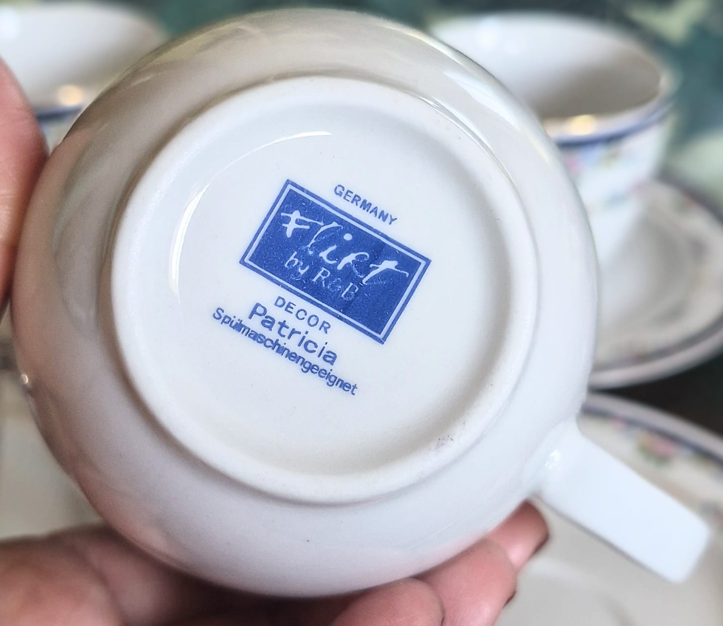 Conjunto de 8 xícaras de chá em porcelana vintage alemã, anos 90, R&amp;B. Linha Flirt, modelo Patrícia.
