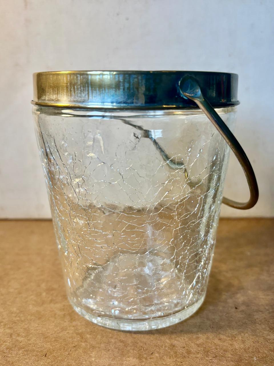 Vaso em vidro craquelado com alça em metal prateado (DMCPS_337)