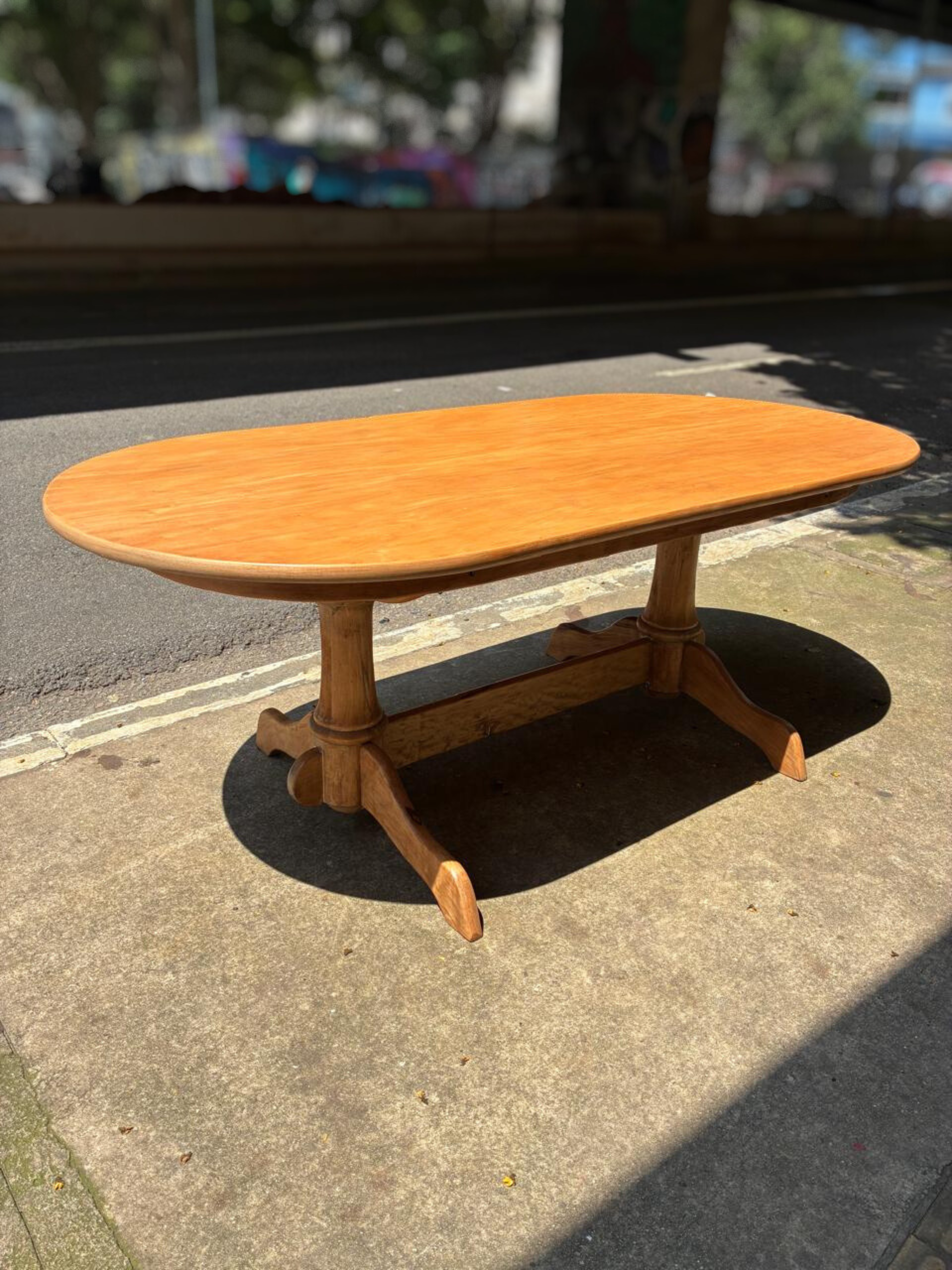 Mesa de Jantar Retangular Oval em madeira clara - Thonart