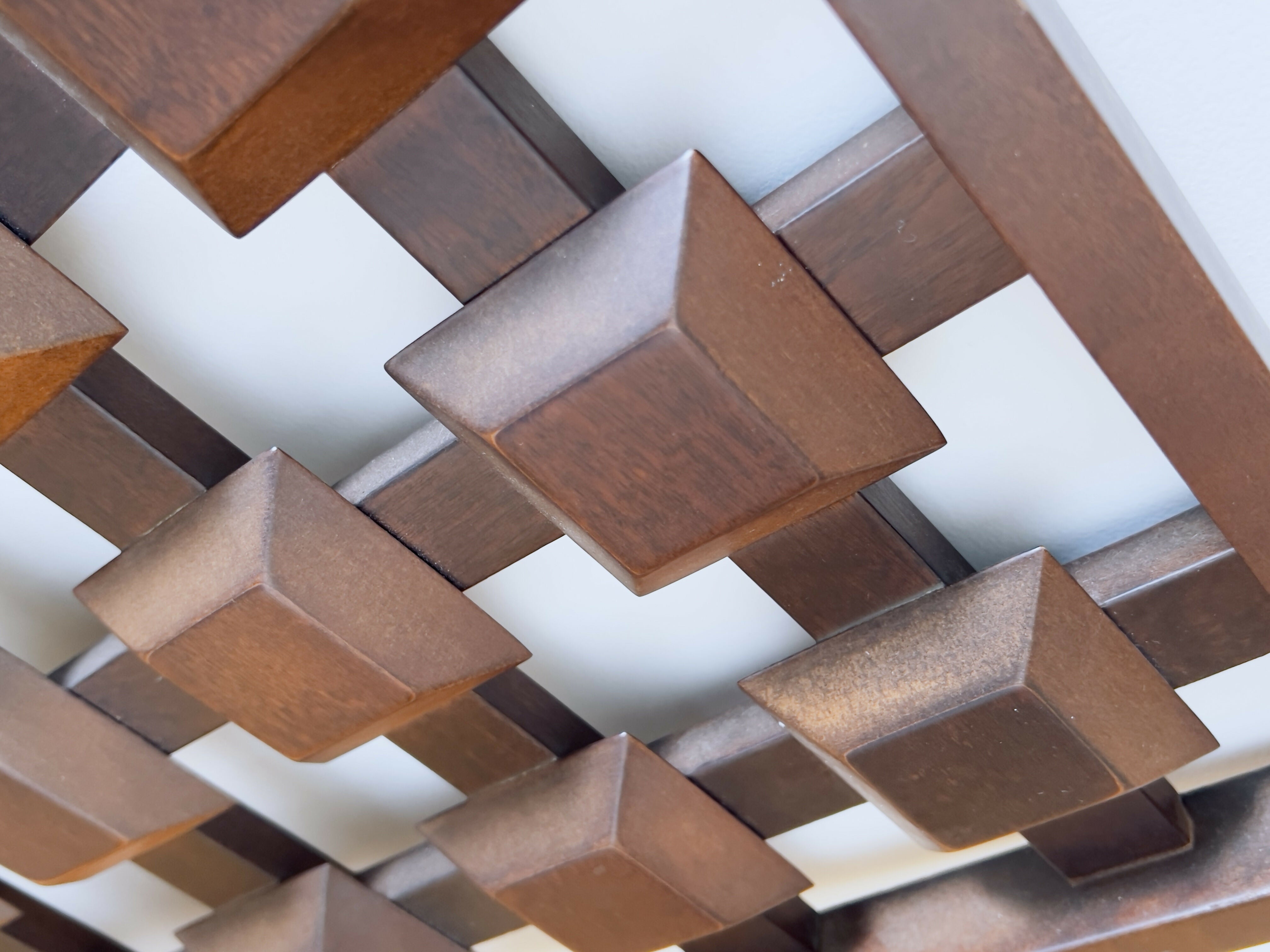 Espelho em madeira mogno lindíssimo 1m X 1m