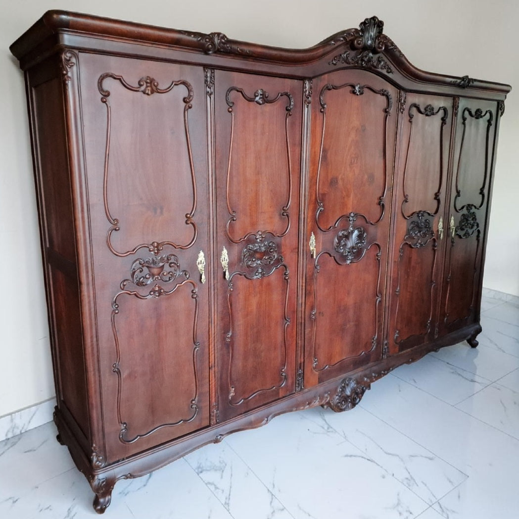 Magnífico Guarda Roupas Rococó de 1942 (5 portas) 