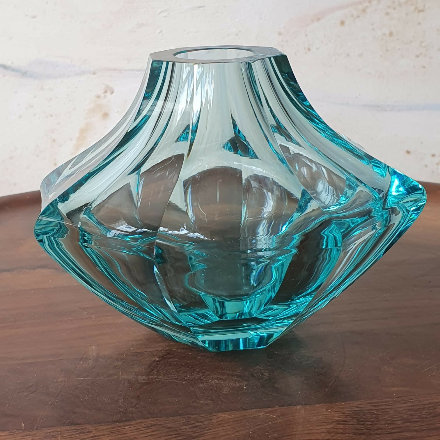 Vaso solifleur em cristal pesado verde água.