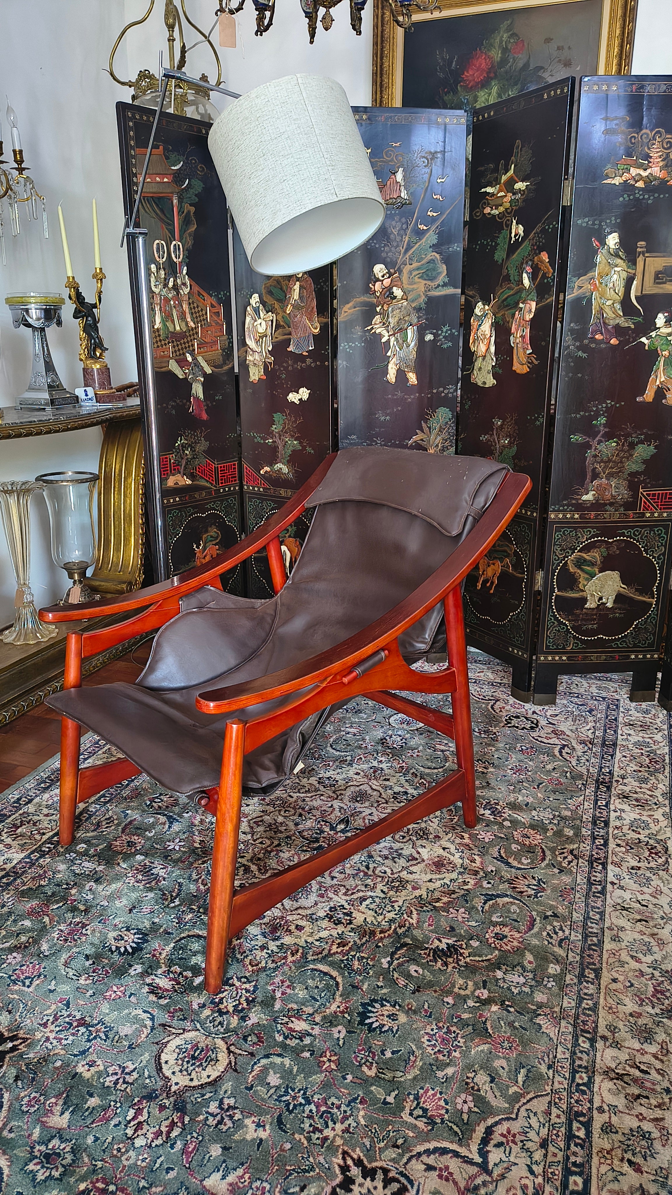 Poltrona Sol design modernista ( releitura Liceu)