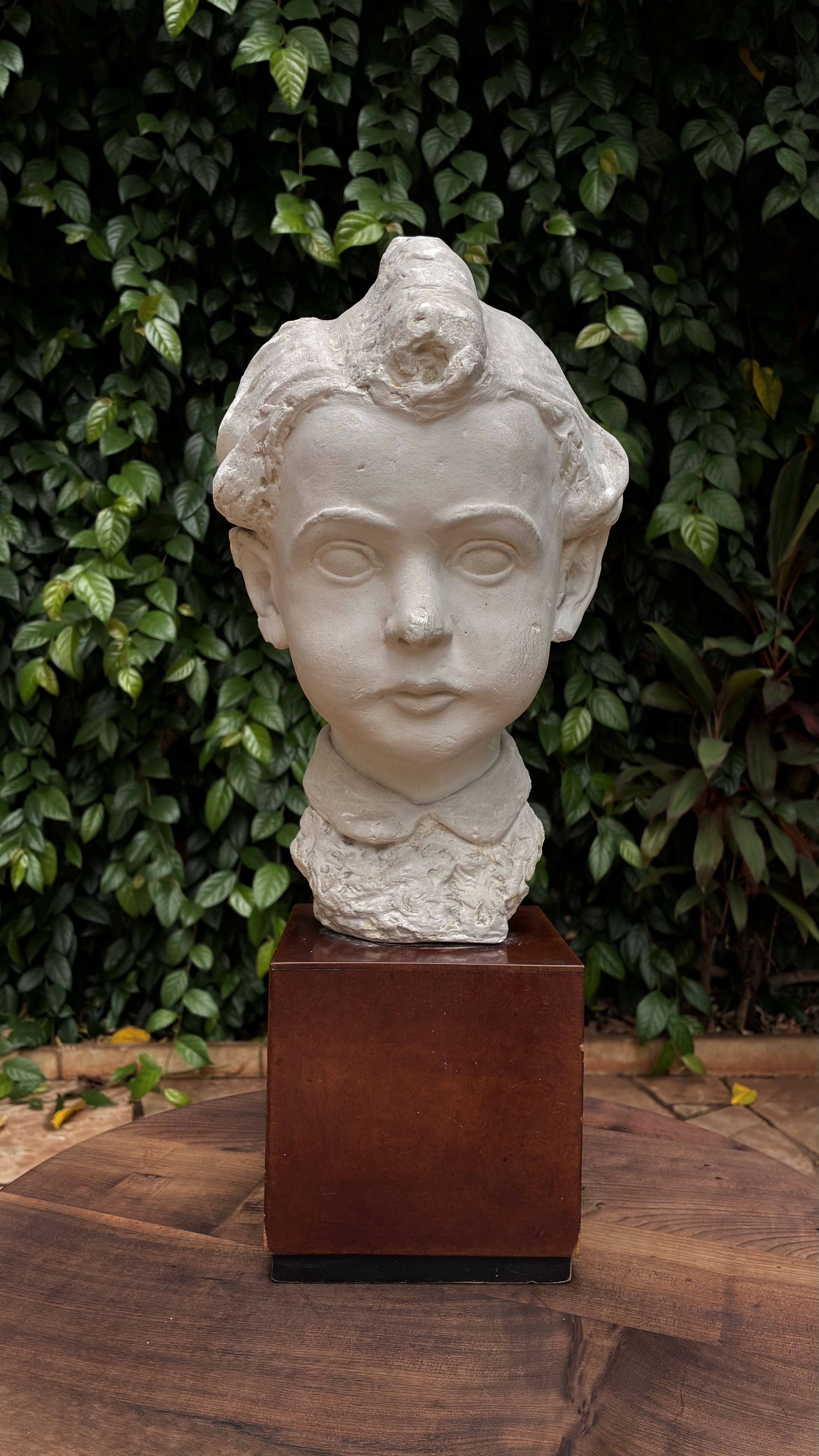 Busto Infantil em Gesso