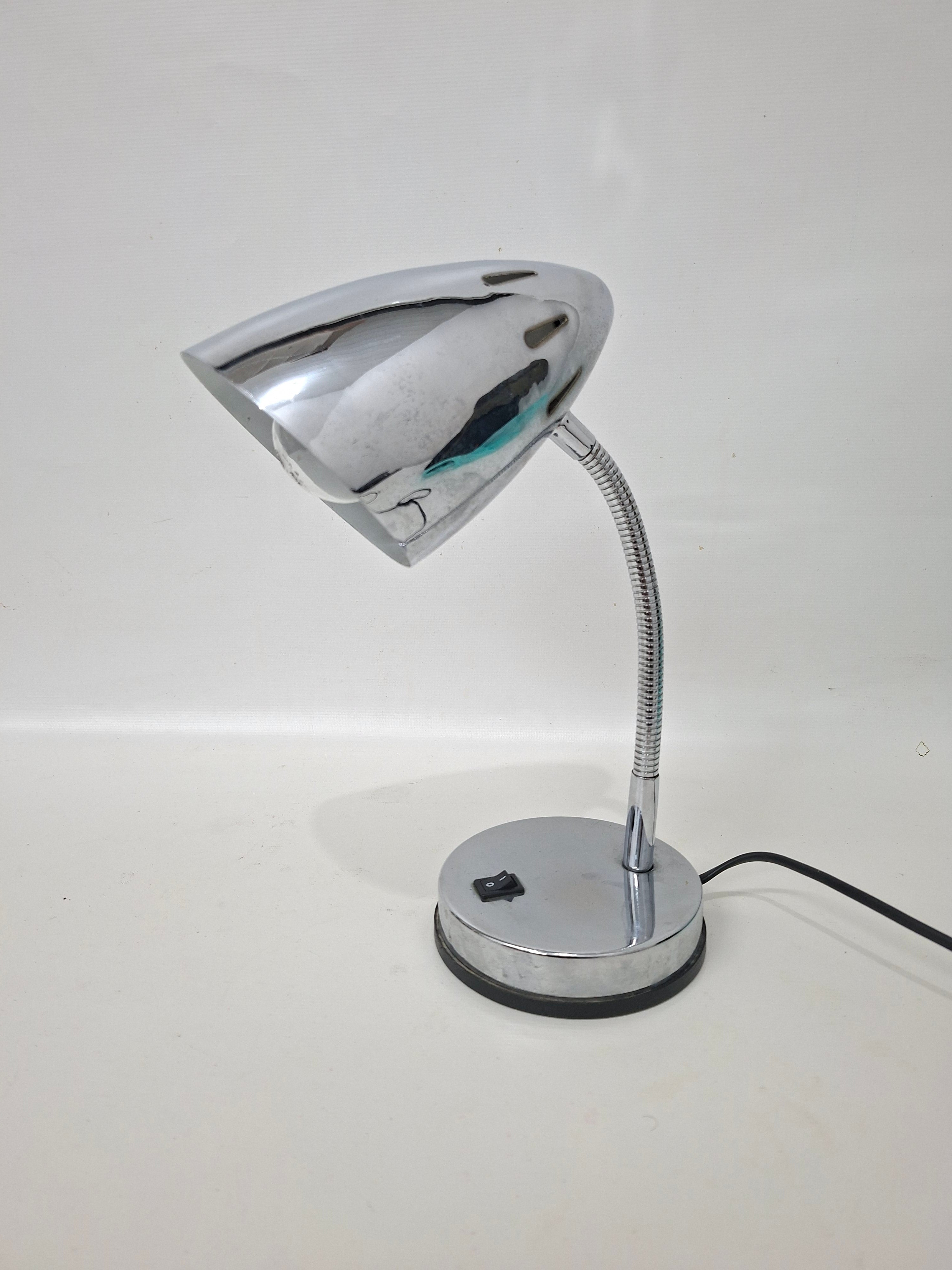 Luminária Design em Metal Cromado