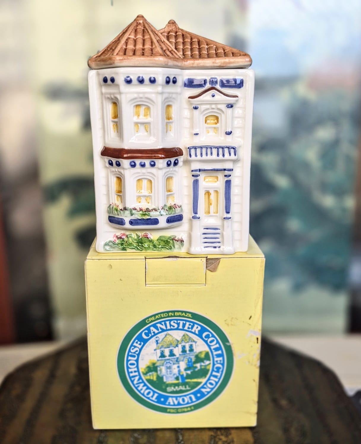  Biscoiteira em cerâmica vintage Weiss feita para a Avon Collection em forma de casinha. Está impecável,  na caixa.